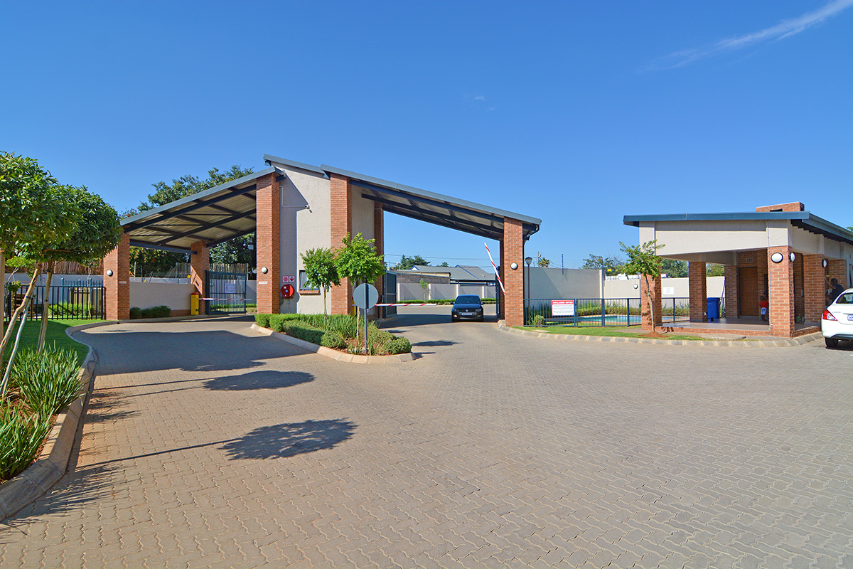 2 Bedroom 1 Bathroom Apartment - NO COSTS