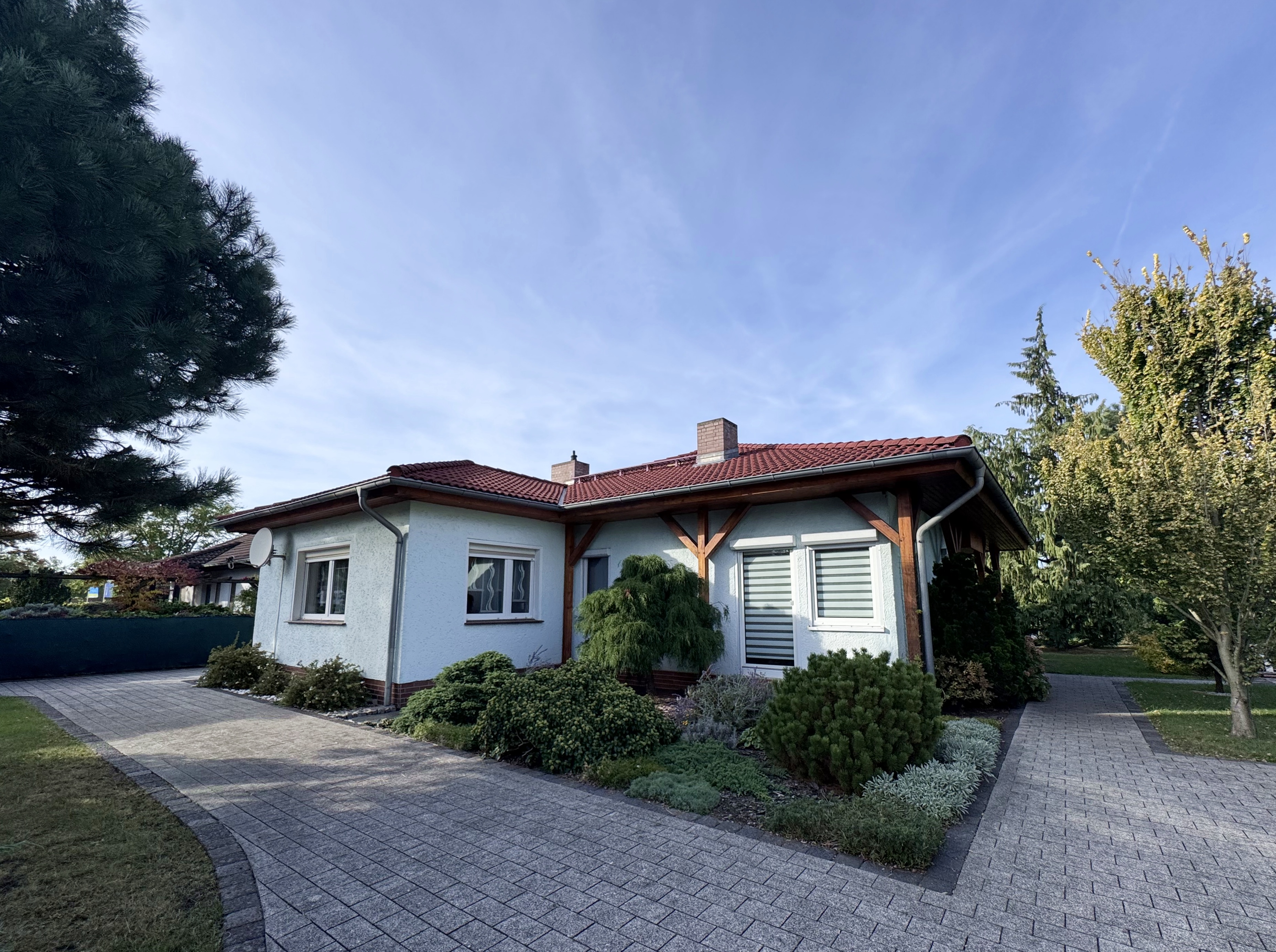 Gepflegter Bungalow mit Einliegerwohnung am Senftenberger See