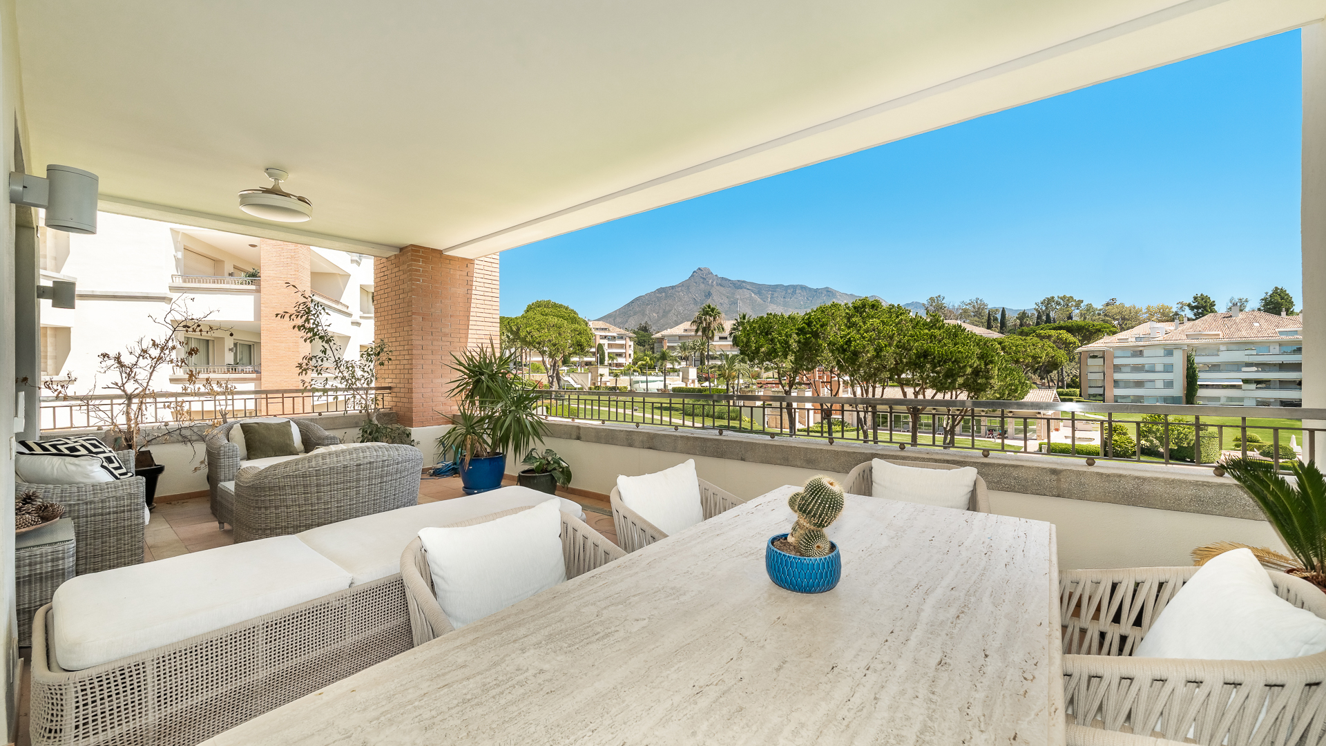 Appartement dans la prestigieuse résidence La Trinidad avec de magnifiques vues sur La Concha