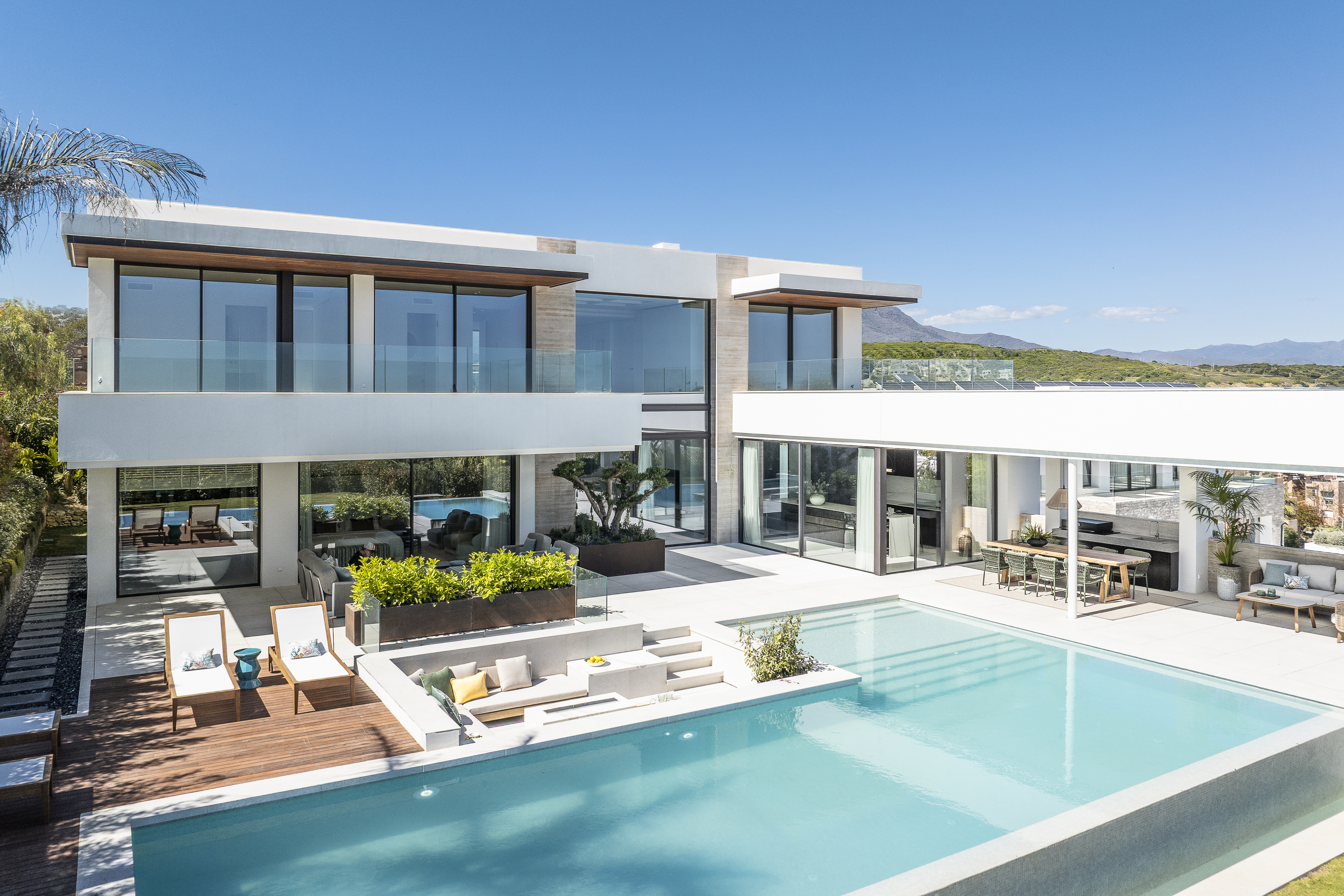 La Villa de Lujo Definitiva está en Casares Costa