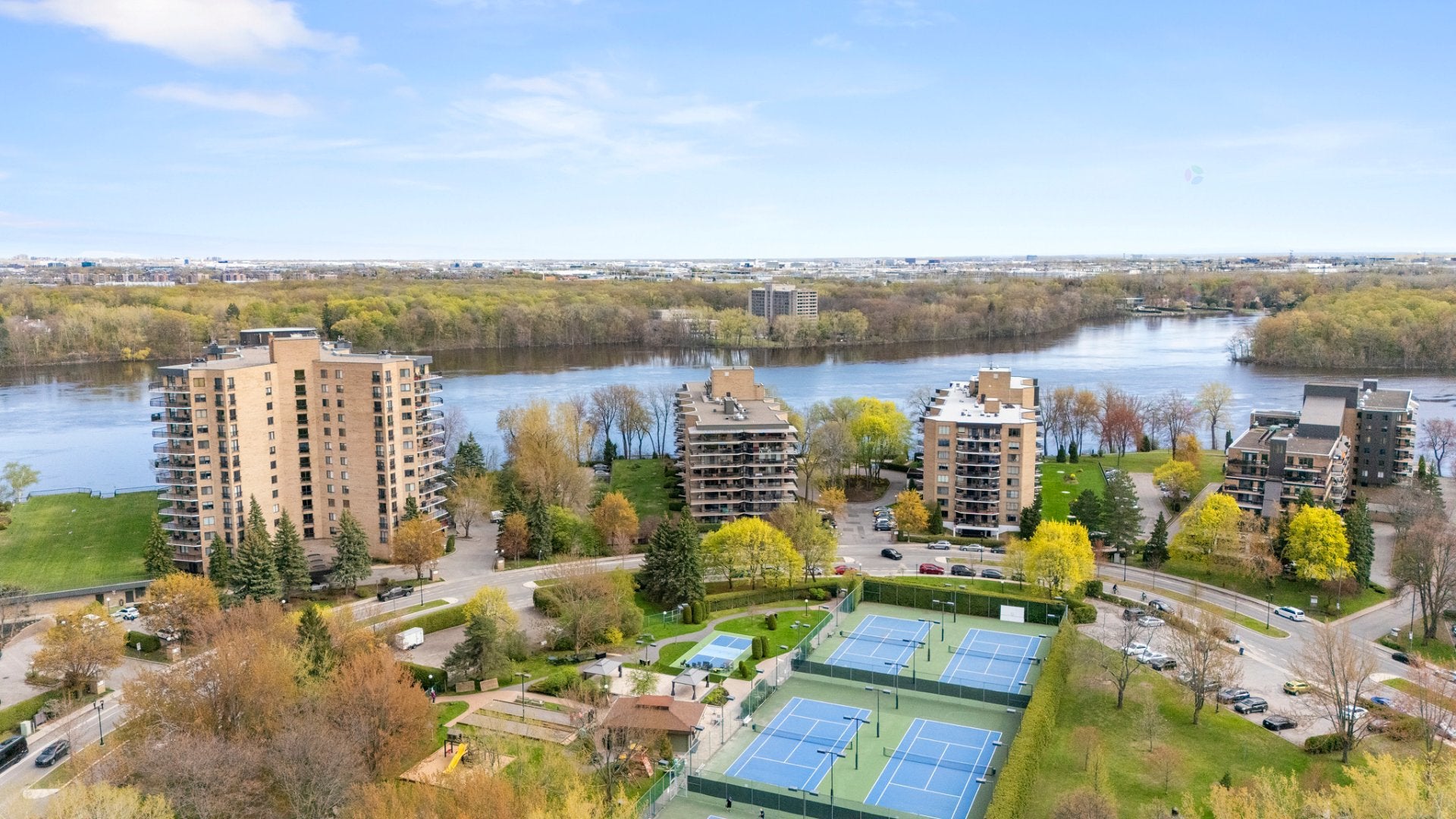 Laval (Chomedey), Québec