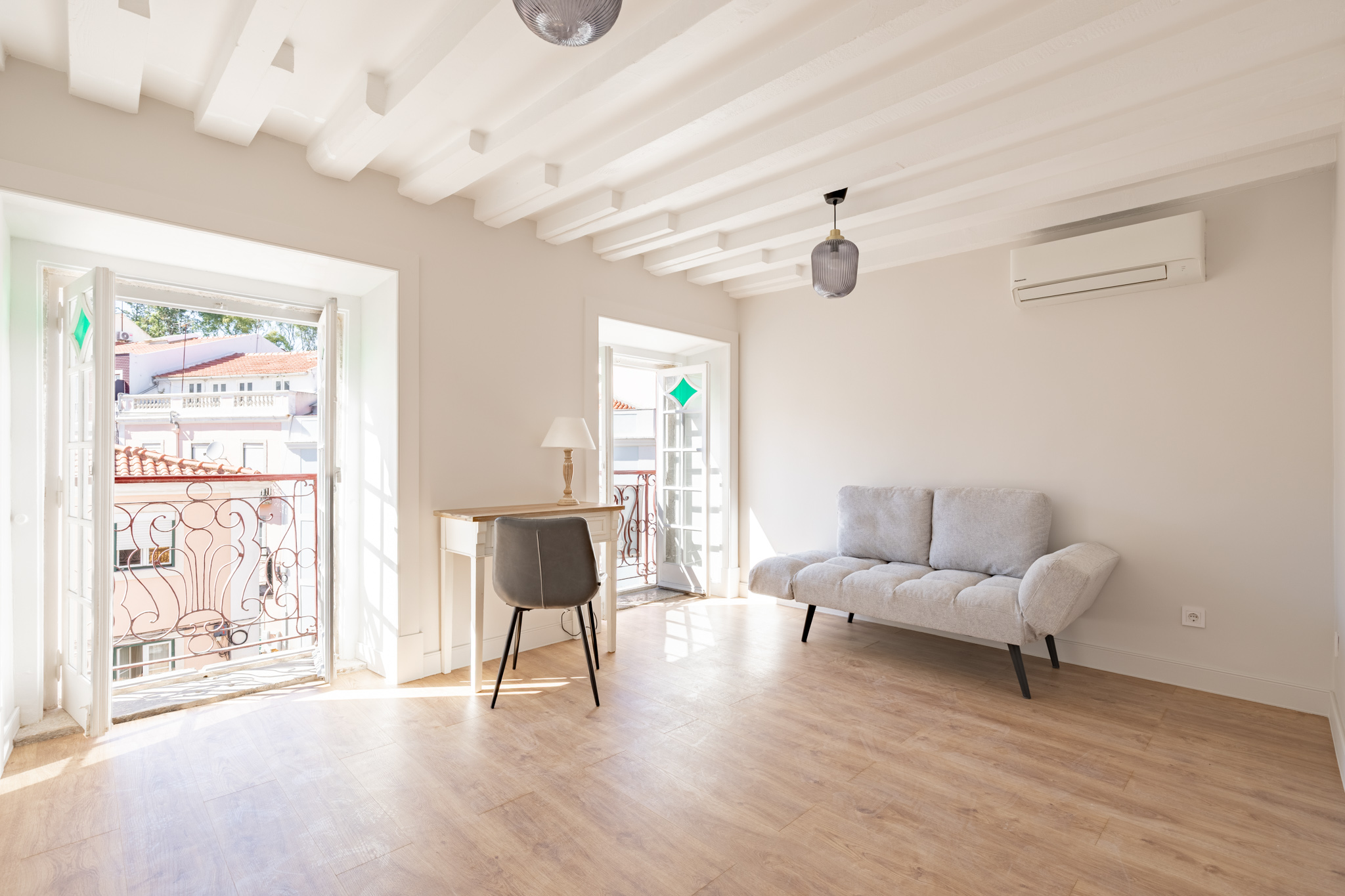 T2 Duplex  com Vista Única sobre o Castelo de São Jorge