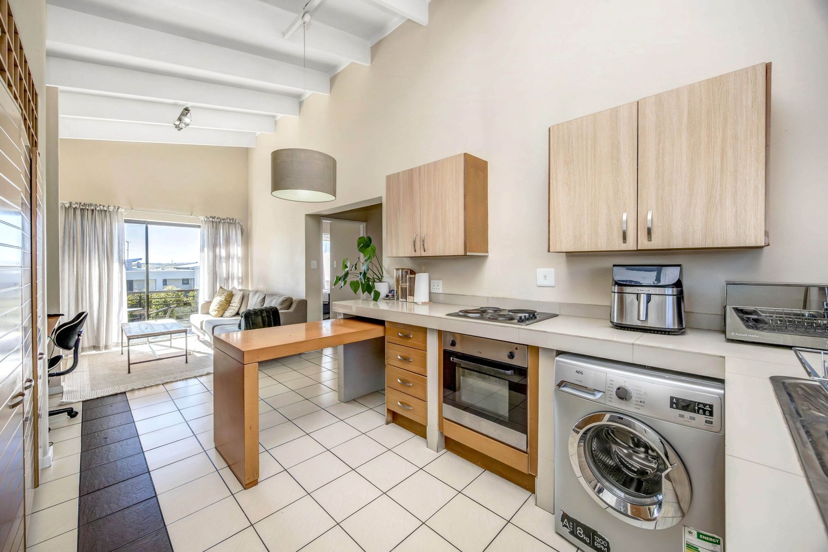 Radiant 2 Bedroom 1 Bath Apartment in Dainfern