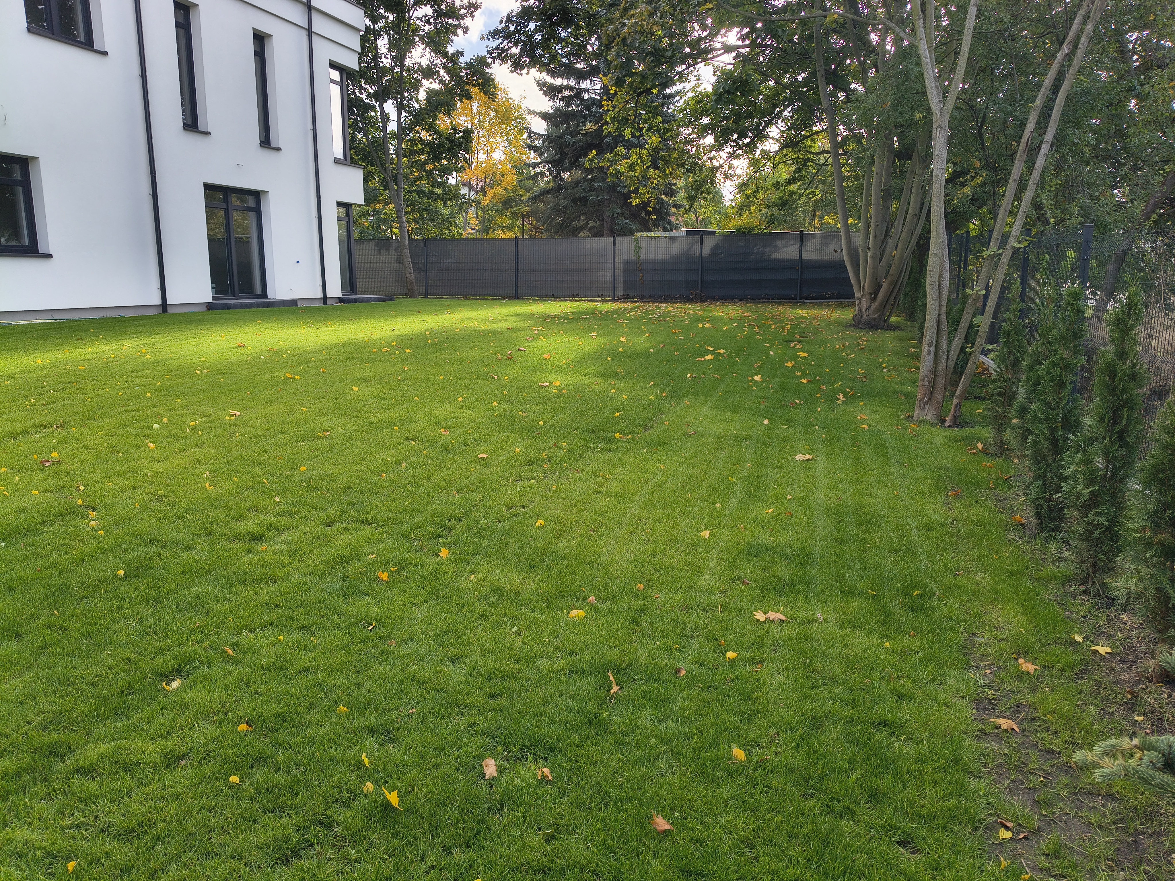WYJĄTKOWA OKAZJA! Przestronny segment 120 m² + wielki ogród 350 m². Odbierz klucze już dziś!
