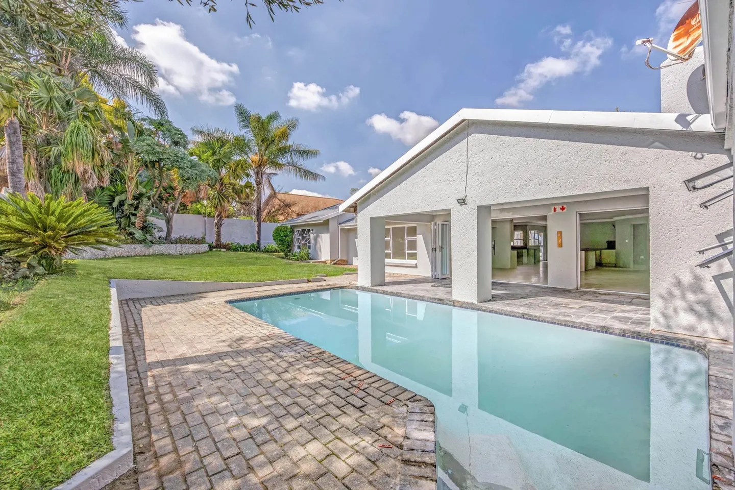 19 Felicity Crescent Douglasdale (36).JPG