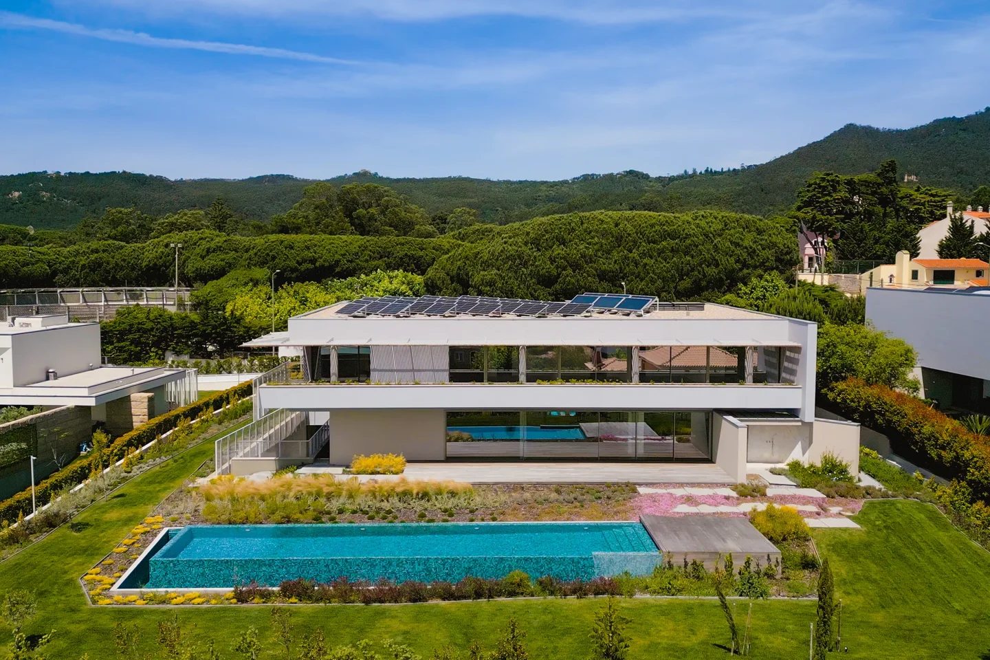 Modern Masterpiece. 6 Suite Luxury Villa overlooking Beloura, Cascais & Lisbon