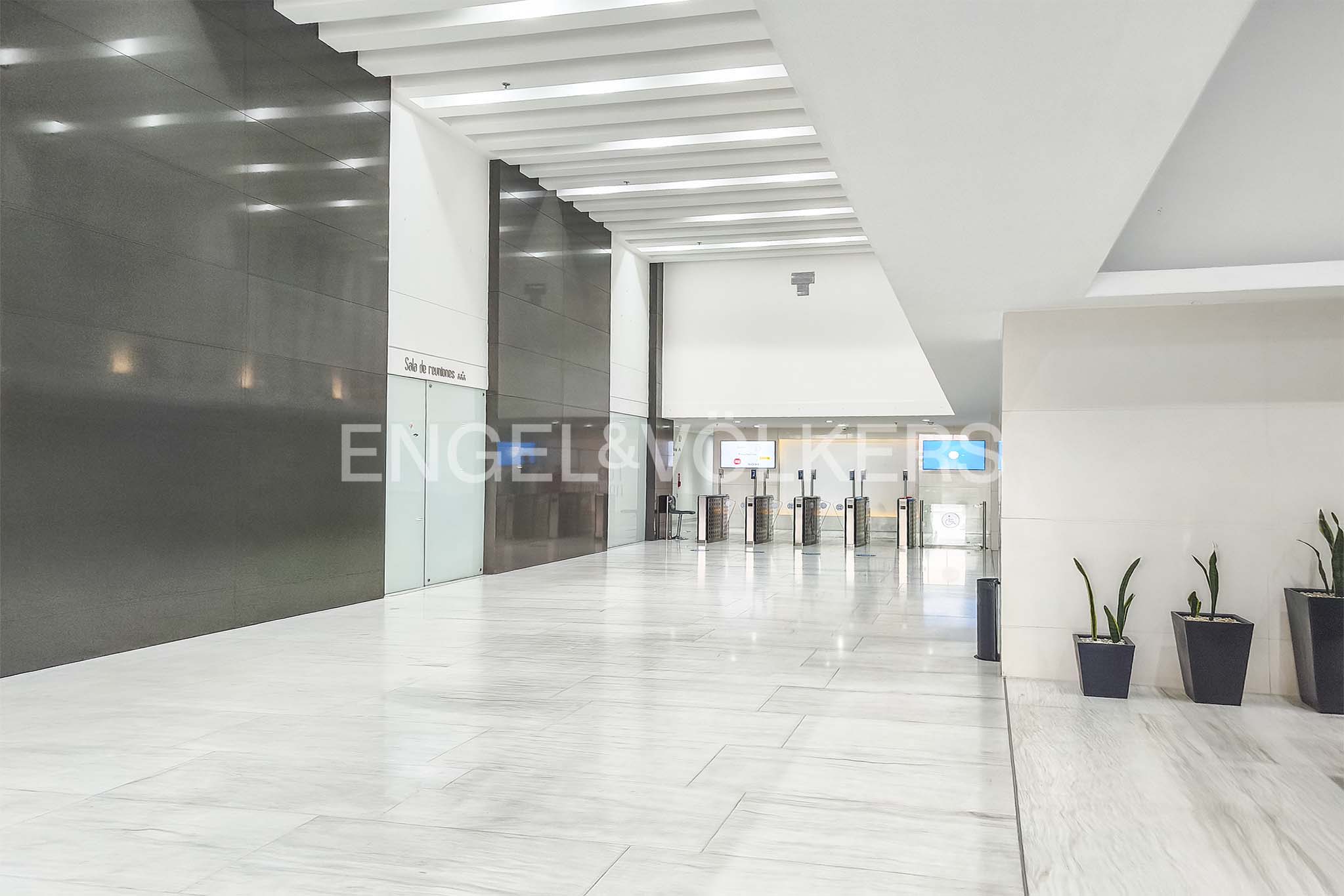 Venta Oficina en Obra gris en North Point