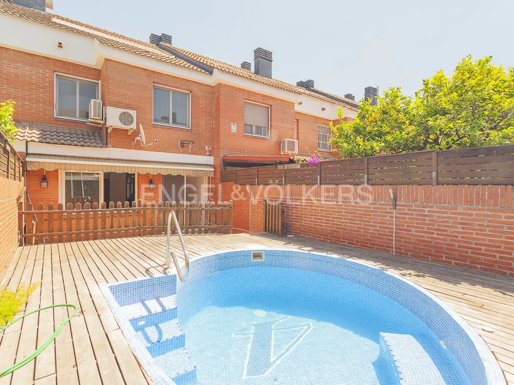 HOUSE WITH POOL IN SANT JOAN DESPÍ