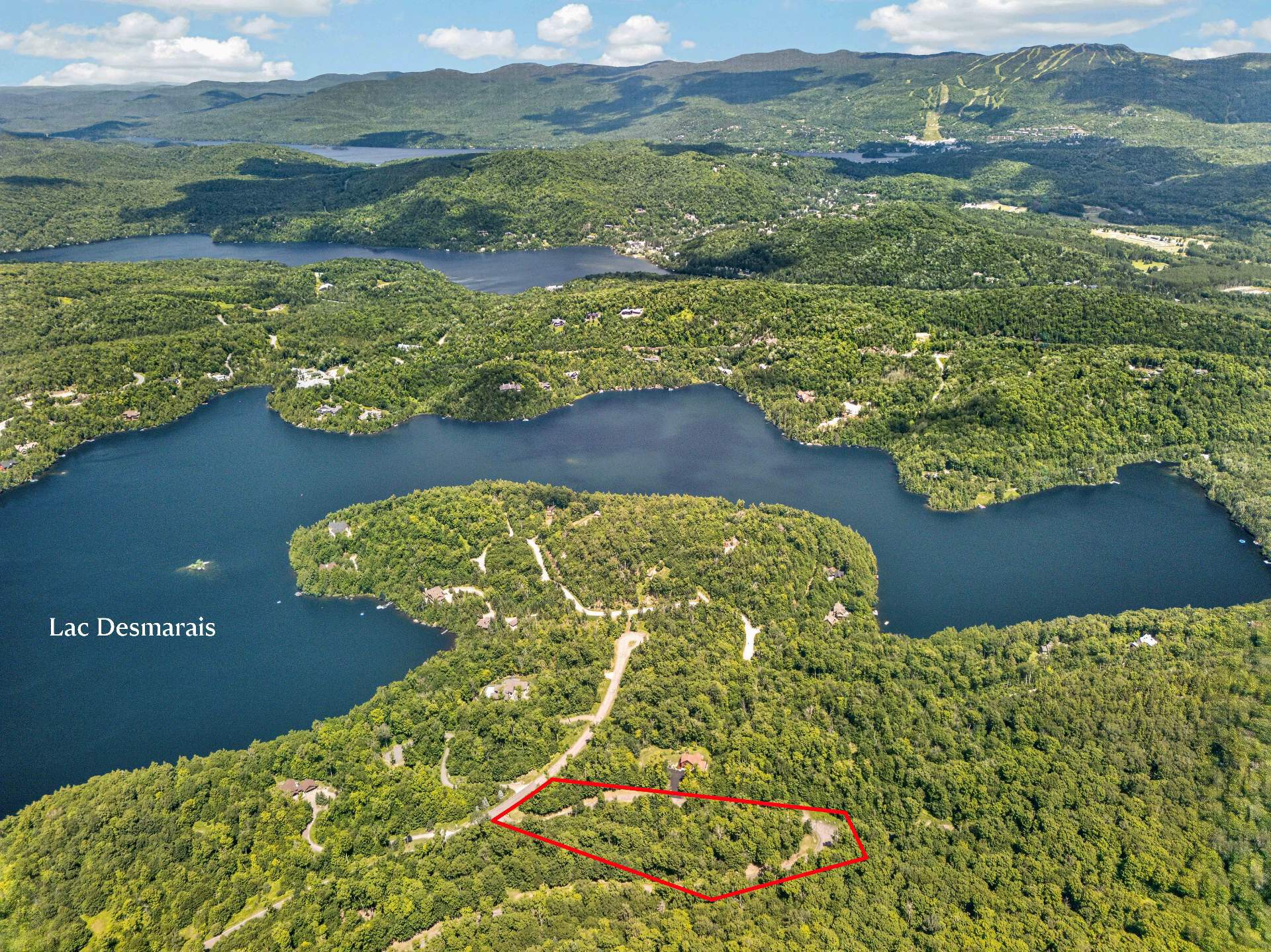 LAKE ACCES - Lac DESMARAIS in Mont-Tremblant