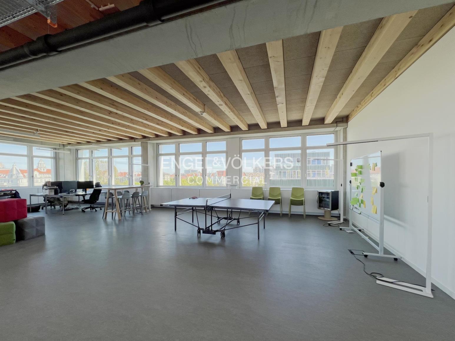 Helle Büro- oder Laborflächen gesucht?