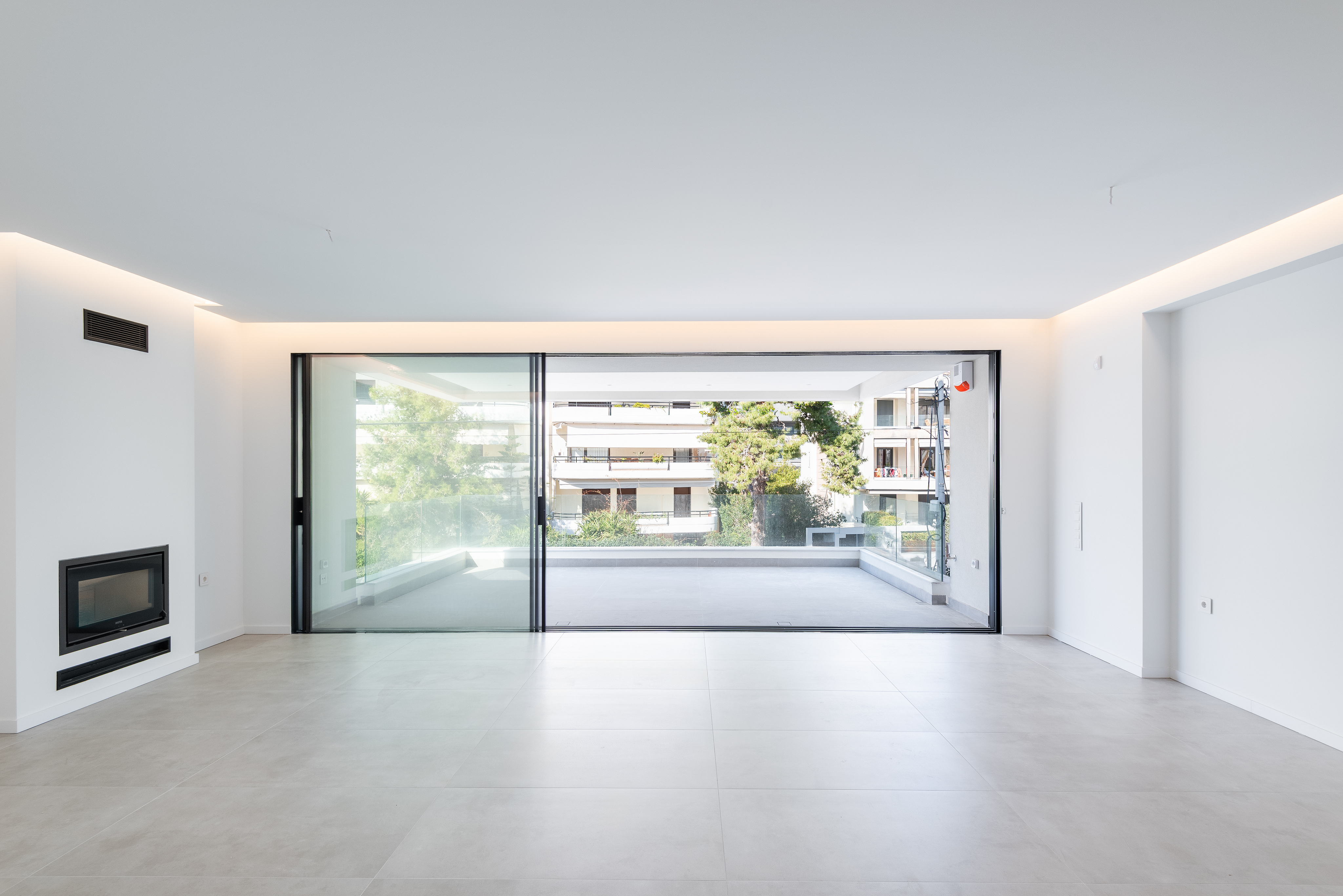 Luxury 1st Floor Apartment in Golf of Glyfada