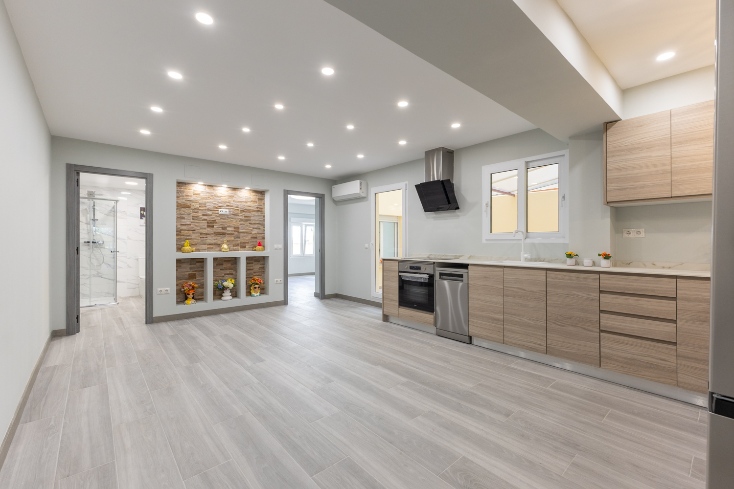 Newly renovated apartment next to Nou Mestalla