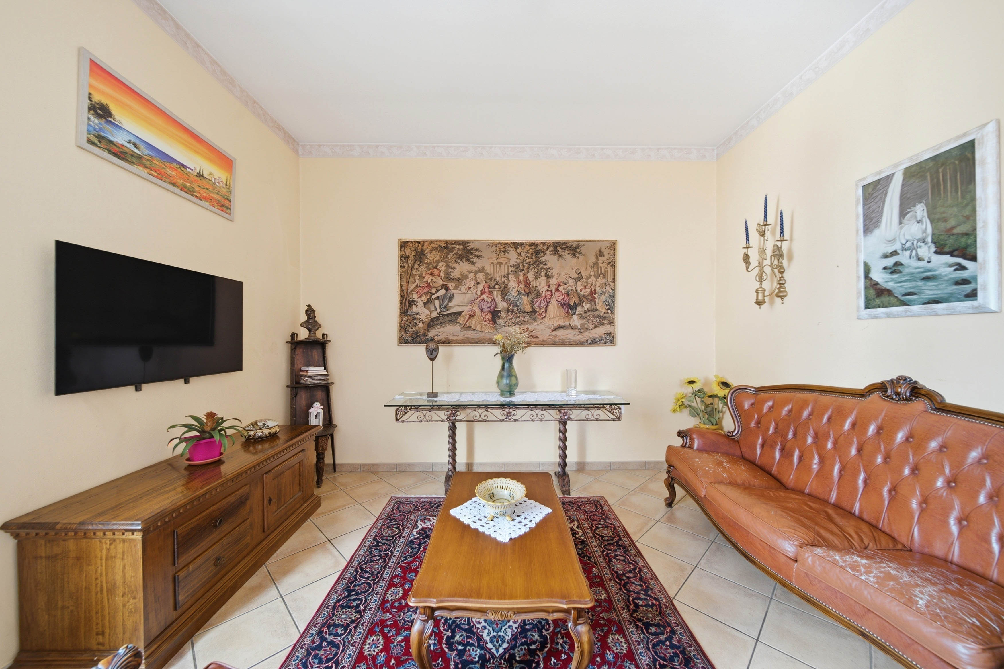 Live in the historic center with a panoramic terrace