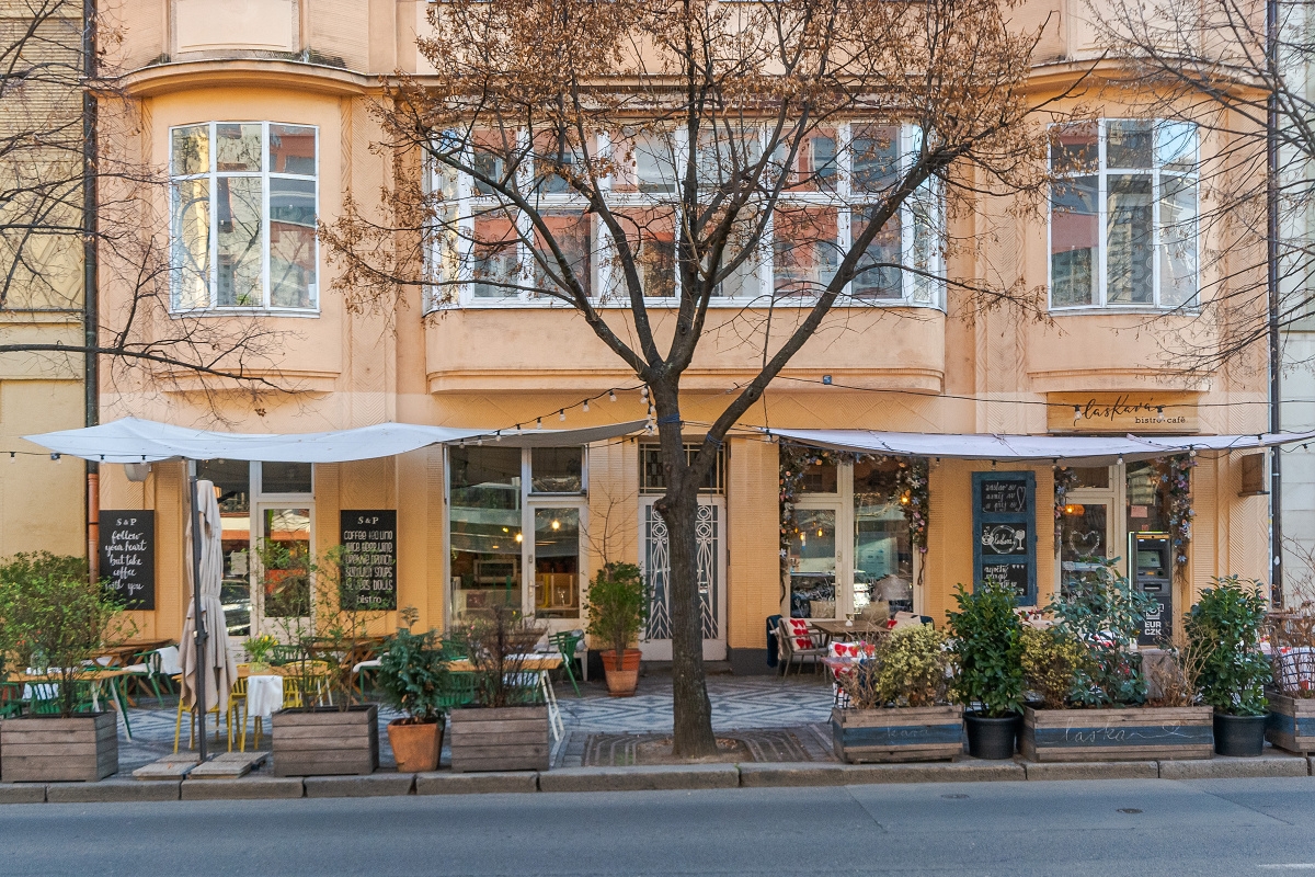 Bistro for rent in Vinohrady