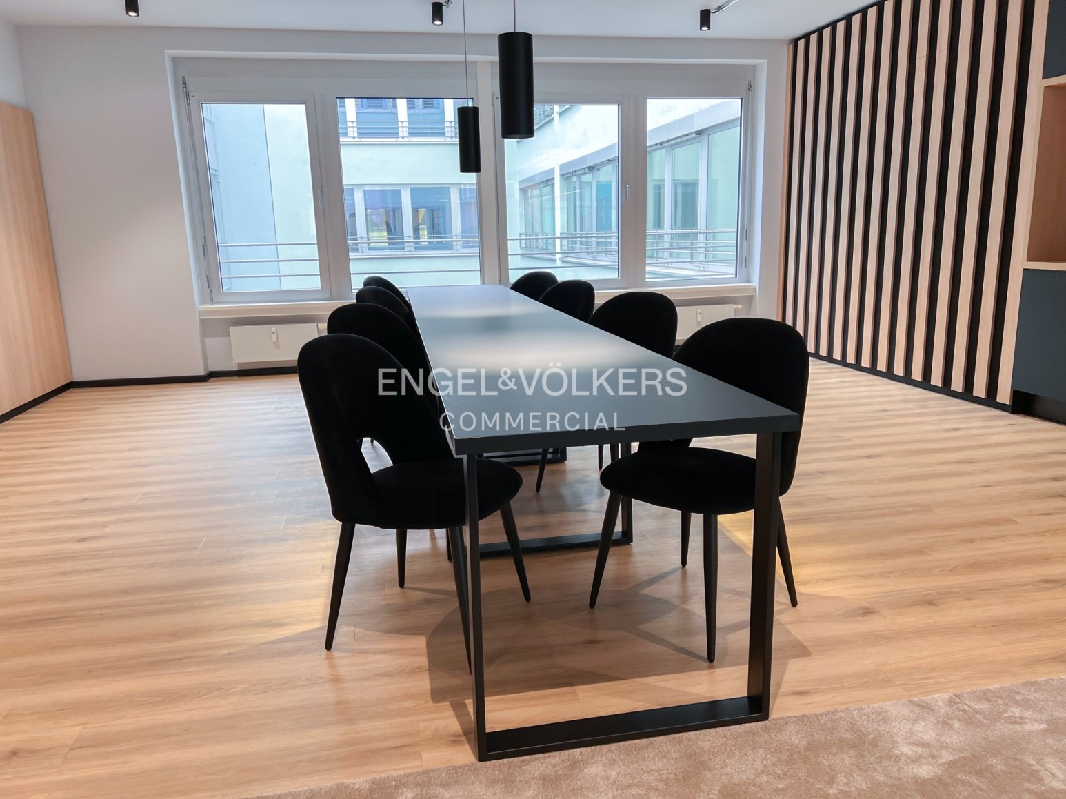 Modernes Büro in historischer Lage