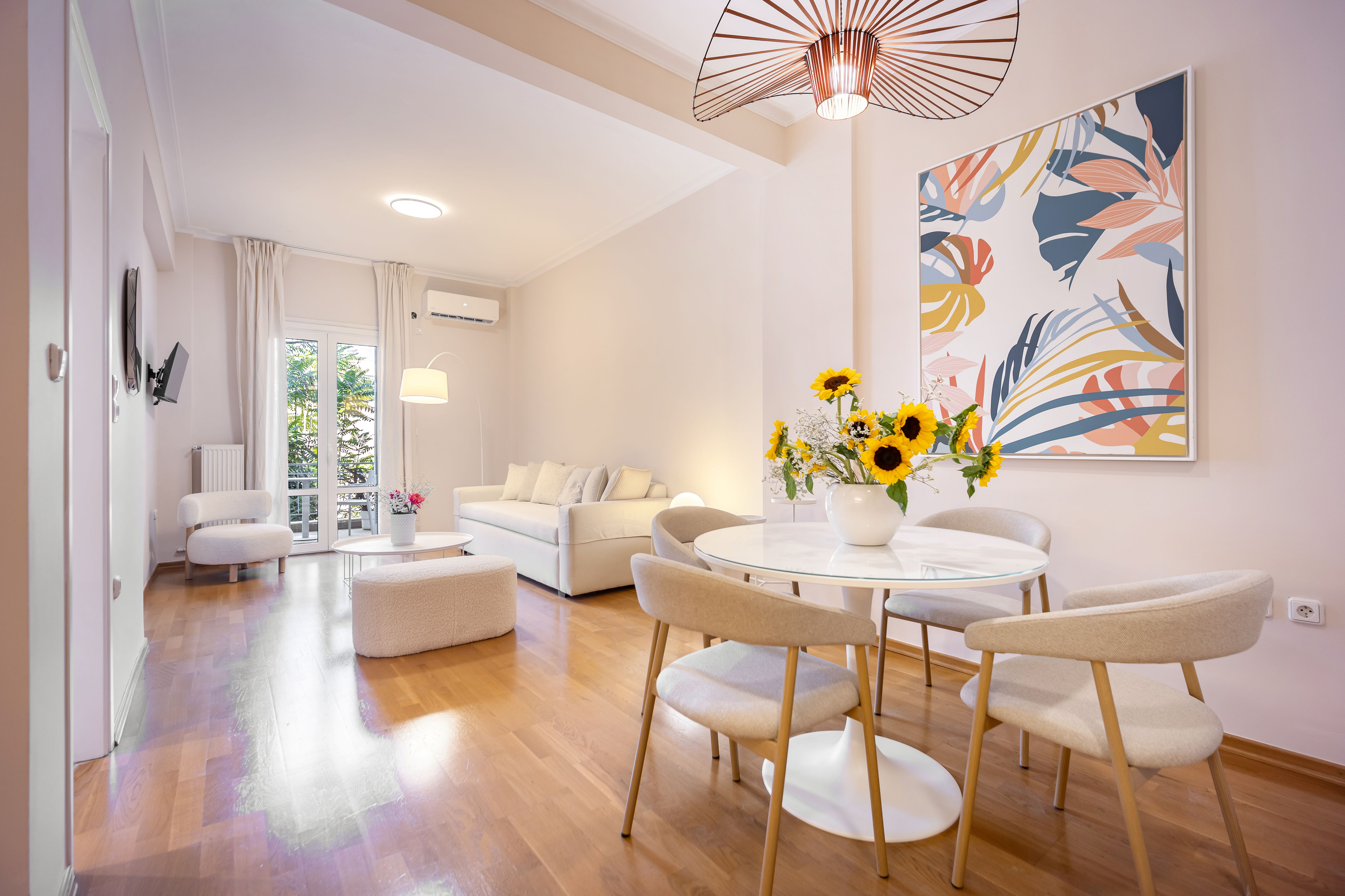 A Wonderful Renovated Apartment