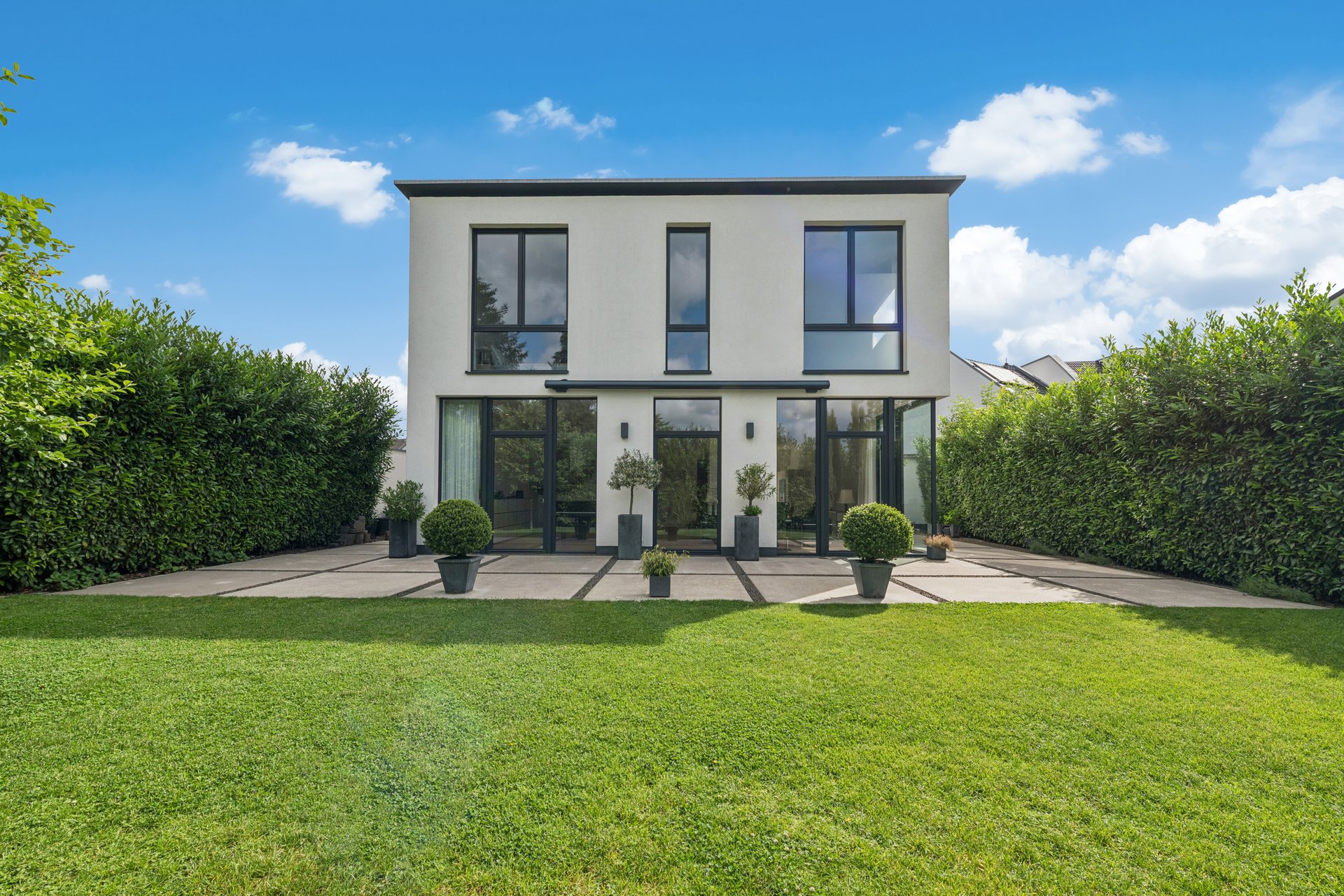 Detached architect-designed single-family home with top energy efficiency