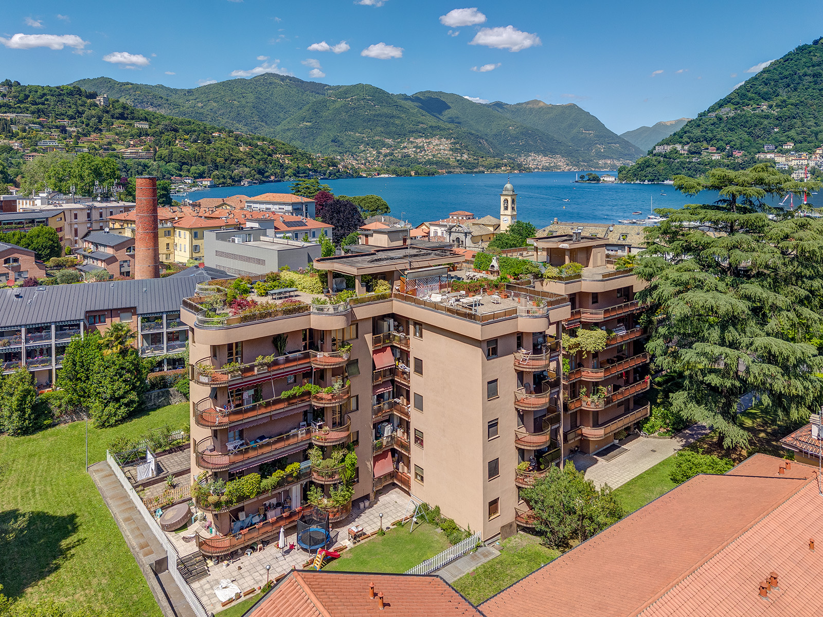 Attico con splendida vista Lago e ampia terrazza