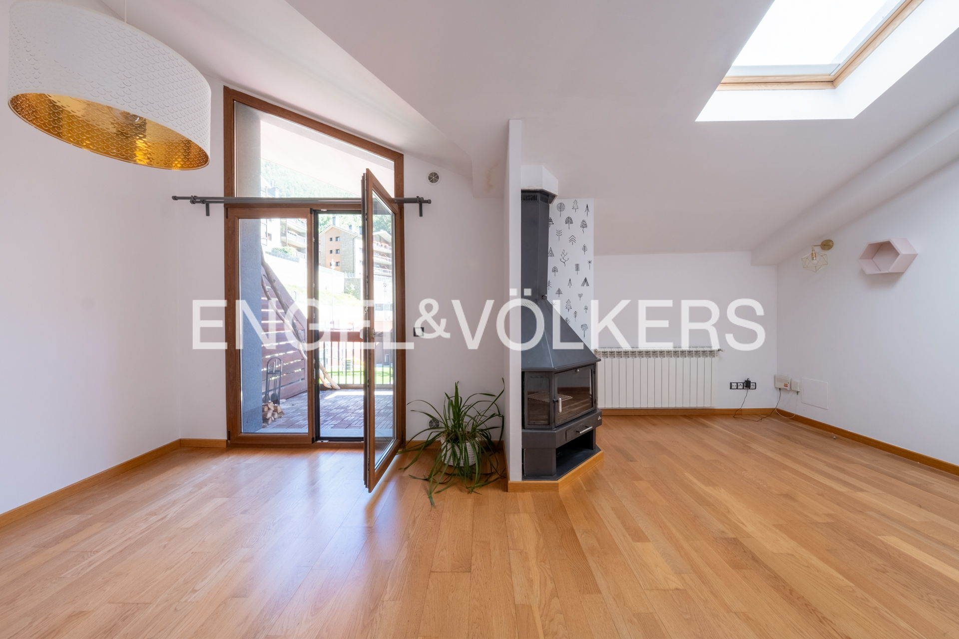 Penthouse with terrace and sun in the heart of Ordino