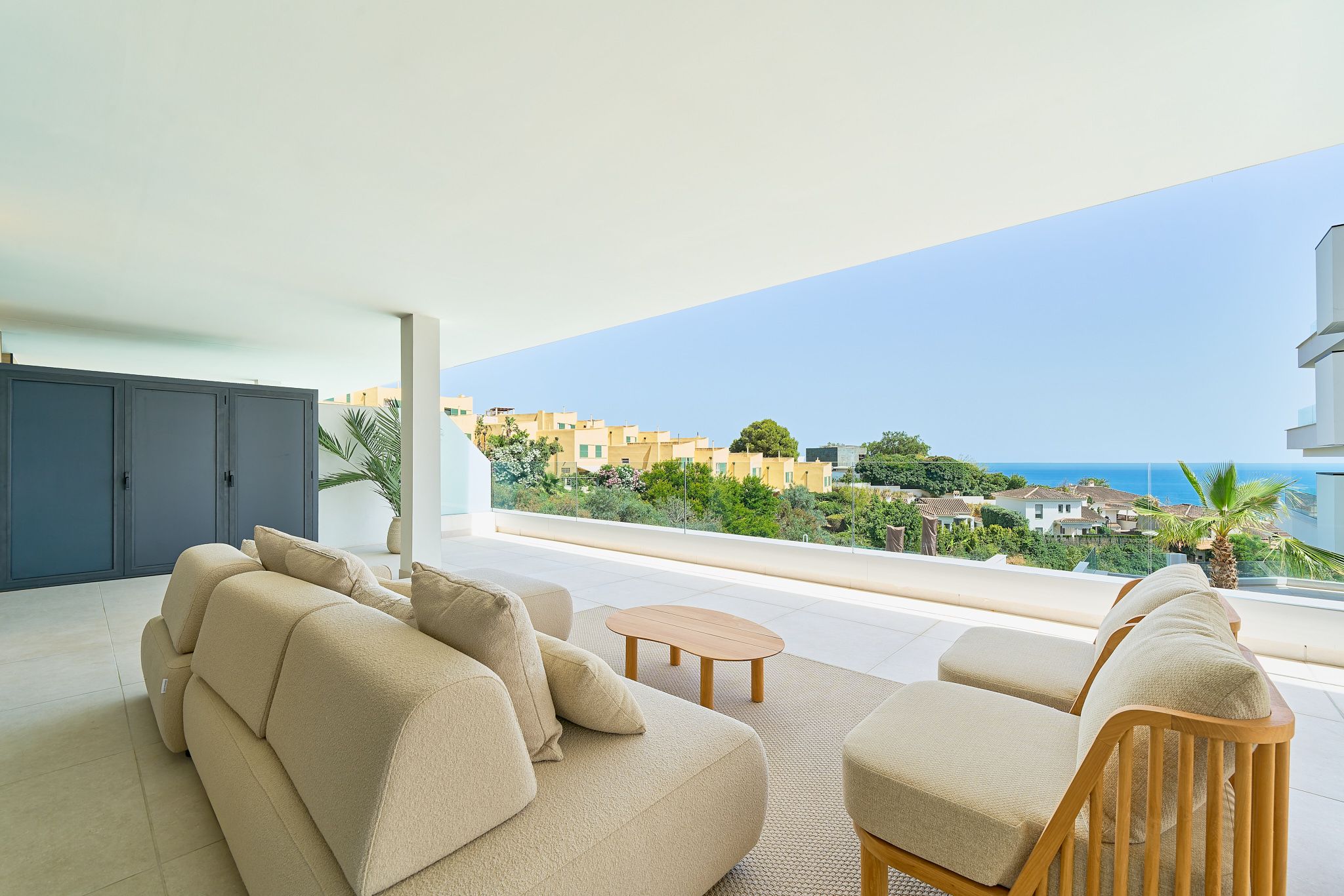 Exklusives Neubau-Apartment mit Meerblick und großer Terrasse