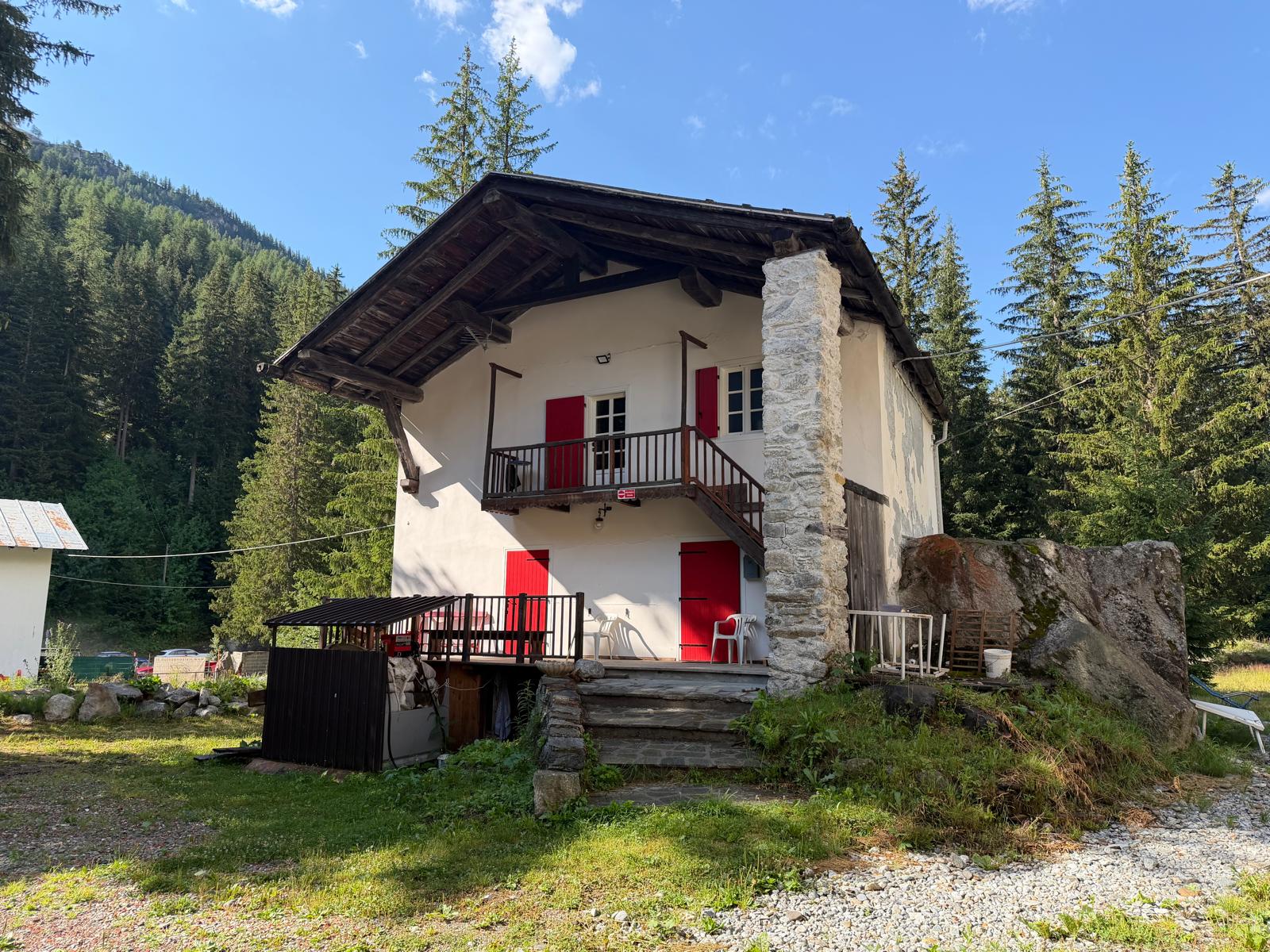 Au cœur du Val Veny, un chalet à personnaliser