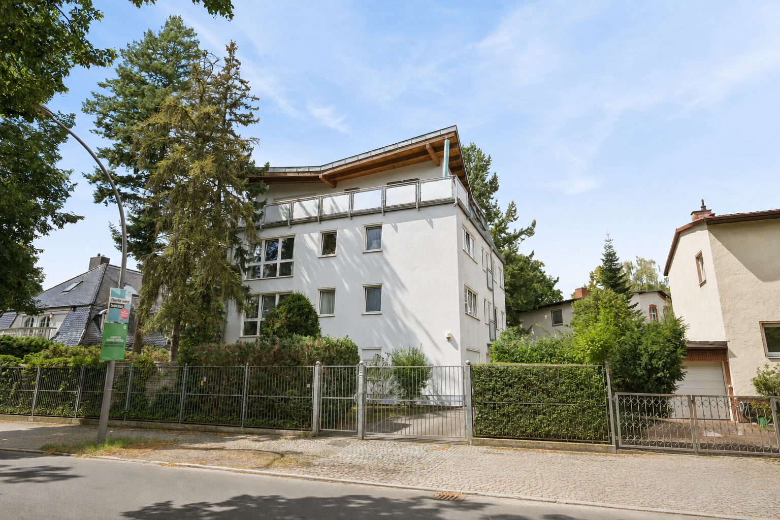 Stilvoll renovierte 3-Zimmer-Wohnung mit Süd-West-Balkon in Lichterfelde