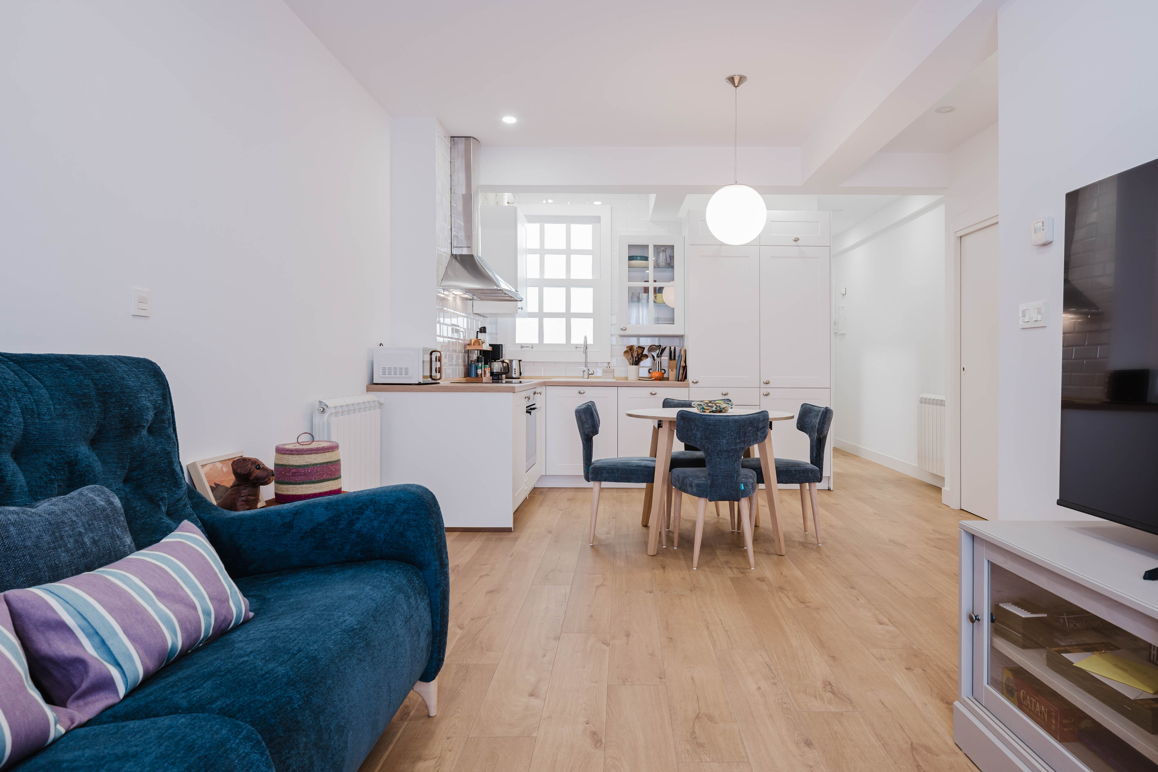 Design and location in Karkizano, Gros
