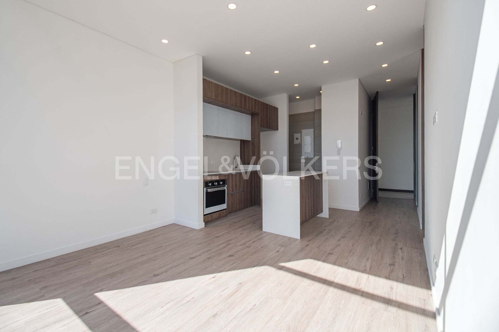 Moderno penthouse para estrenar con balcón para venta en Sotileza