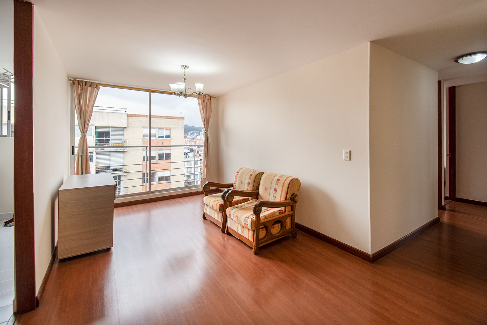 Acogedor apartamento exterior para venta en Colina Campestre