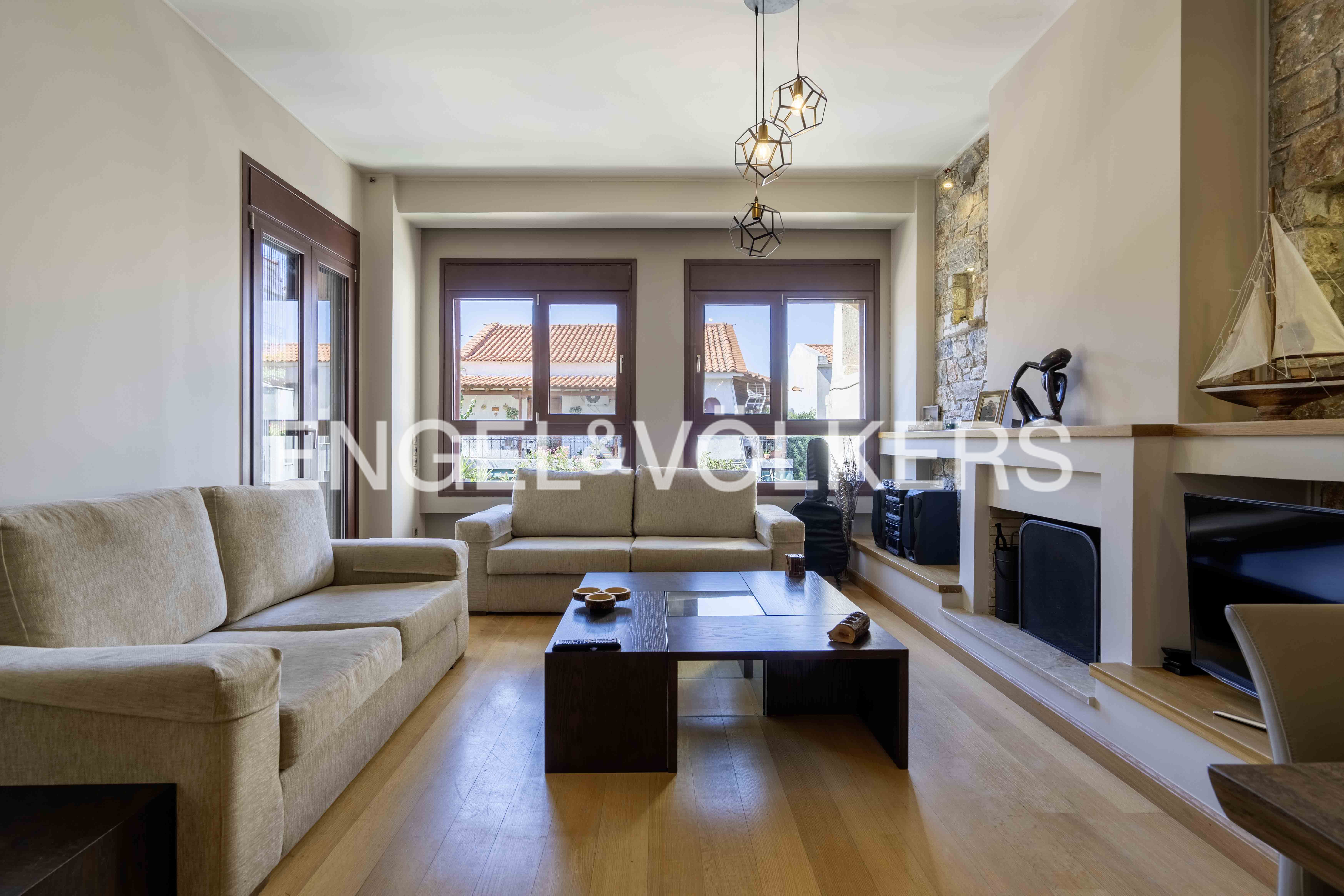 Exceptional Maisonette in Glyka Nera