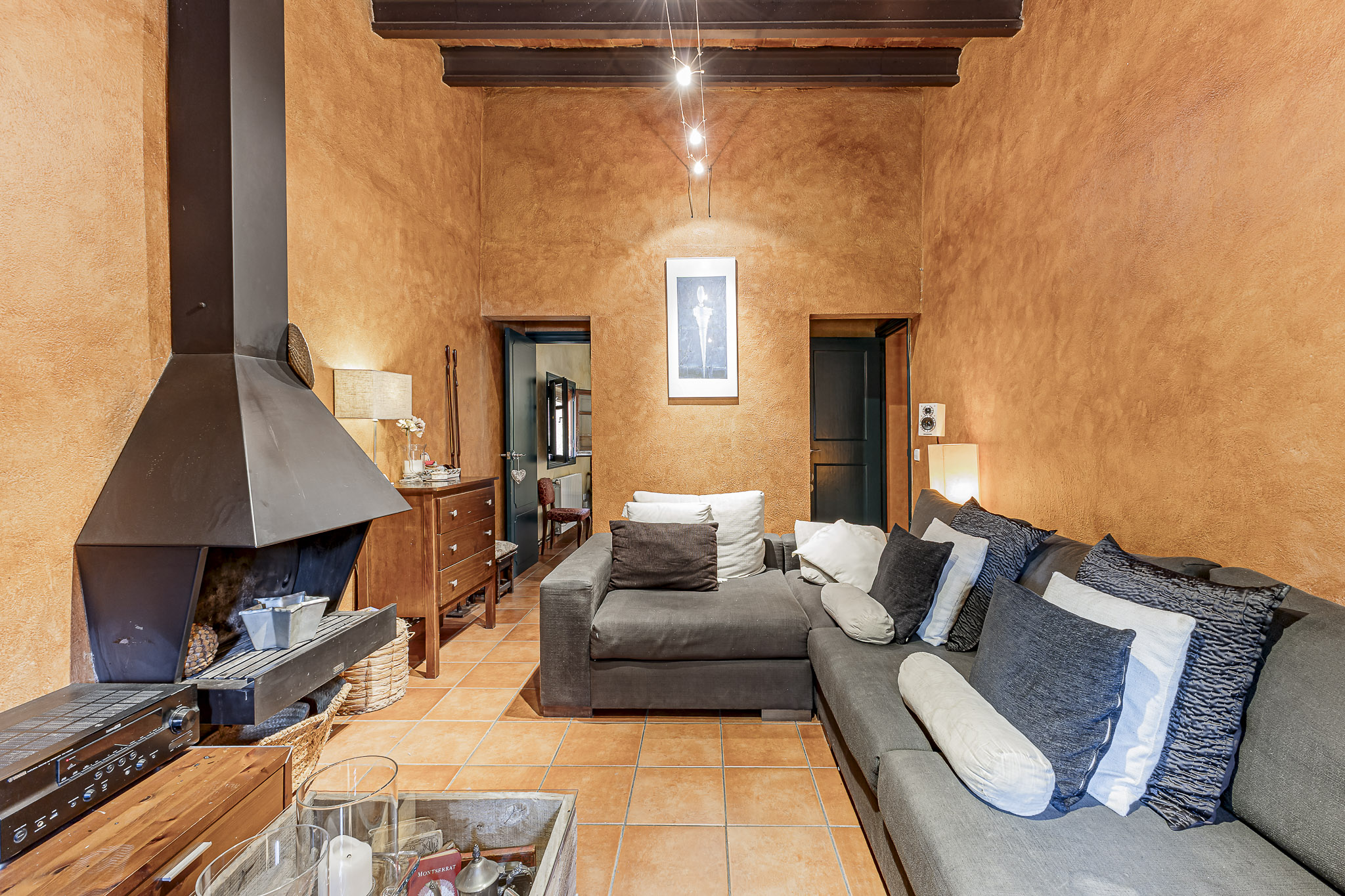 Historic Catalan farmhouse with exceptional potential, less than 40 minutes from Barcelona
