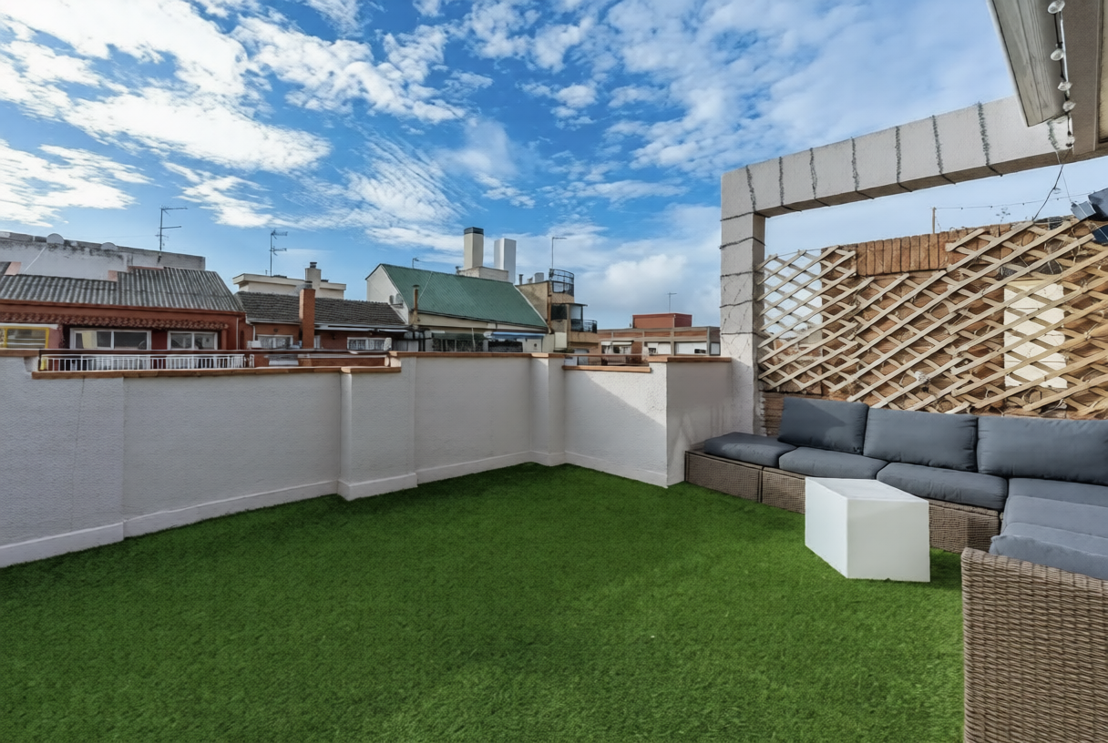 Exclusive penthouse with panoramic views over Barcelona