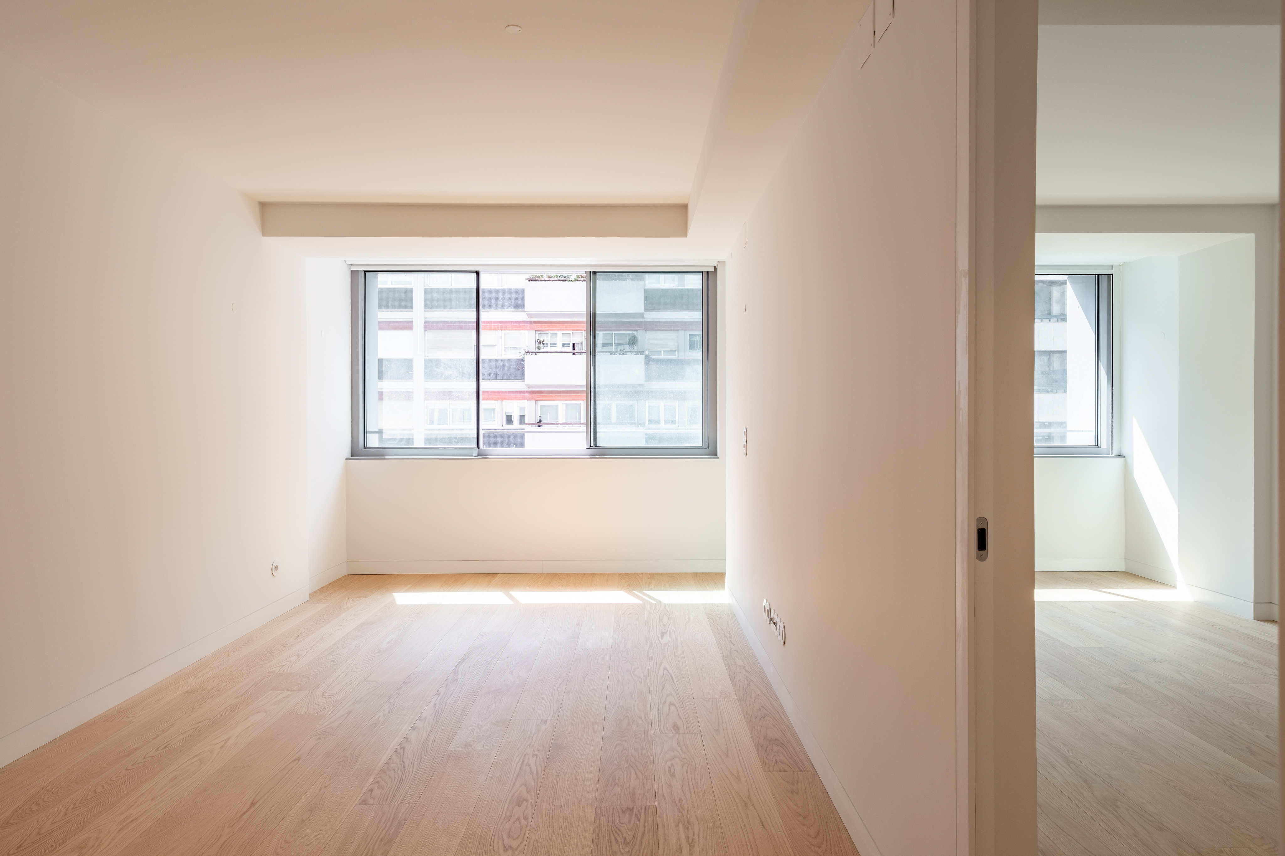 Luxury Urban Refuge: 1 bedroom flat on Avenida Infante Santo