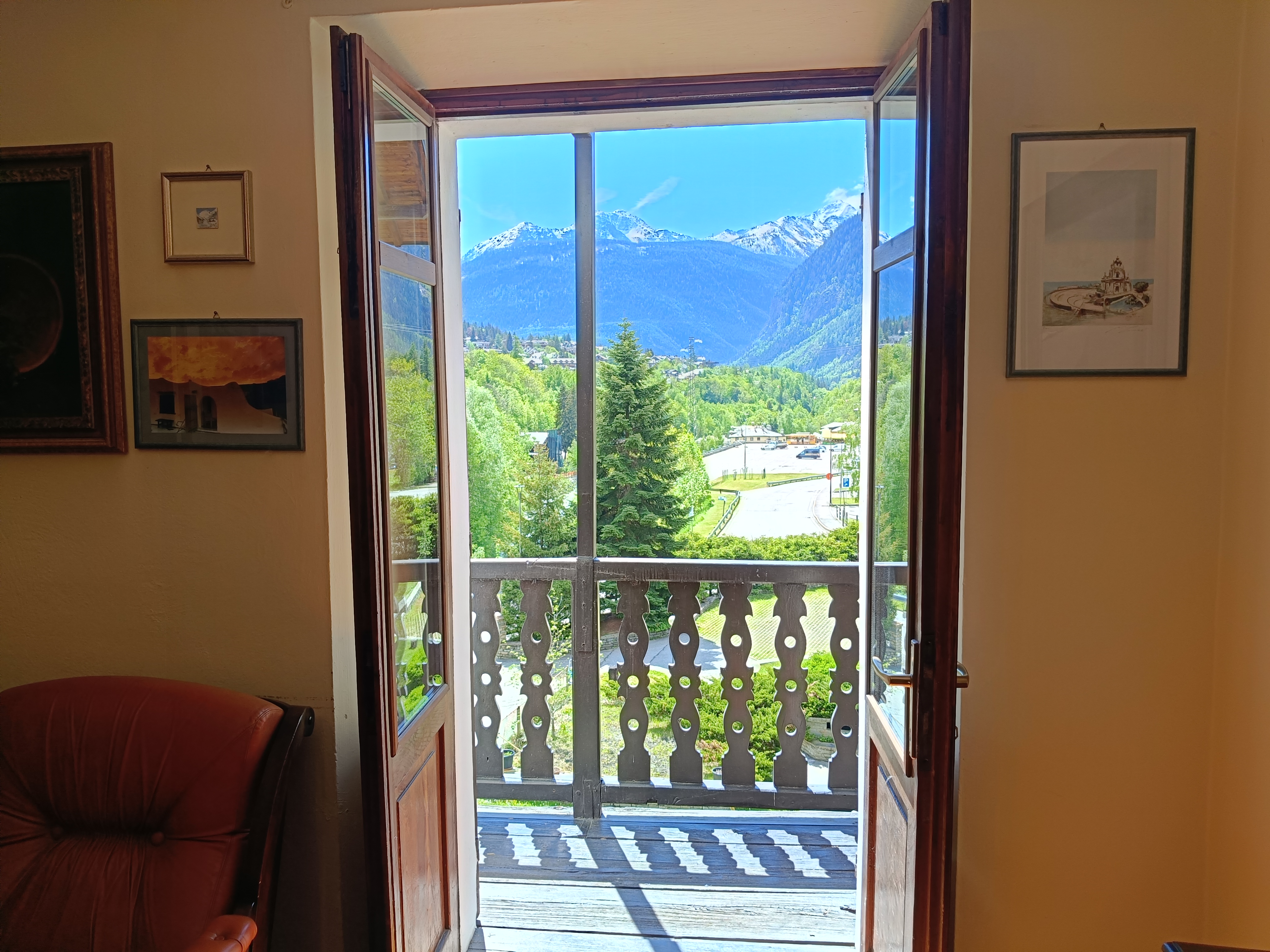 A charming retreat in the heart of Dolonne