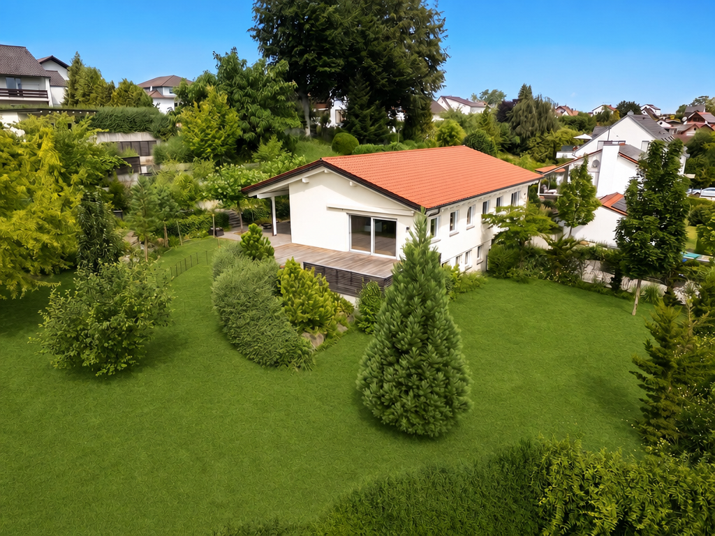 Außergewöhnliches Anwesen mit traumhaftem Garten