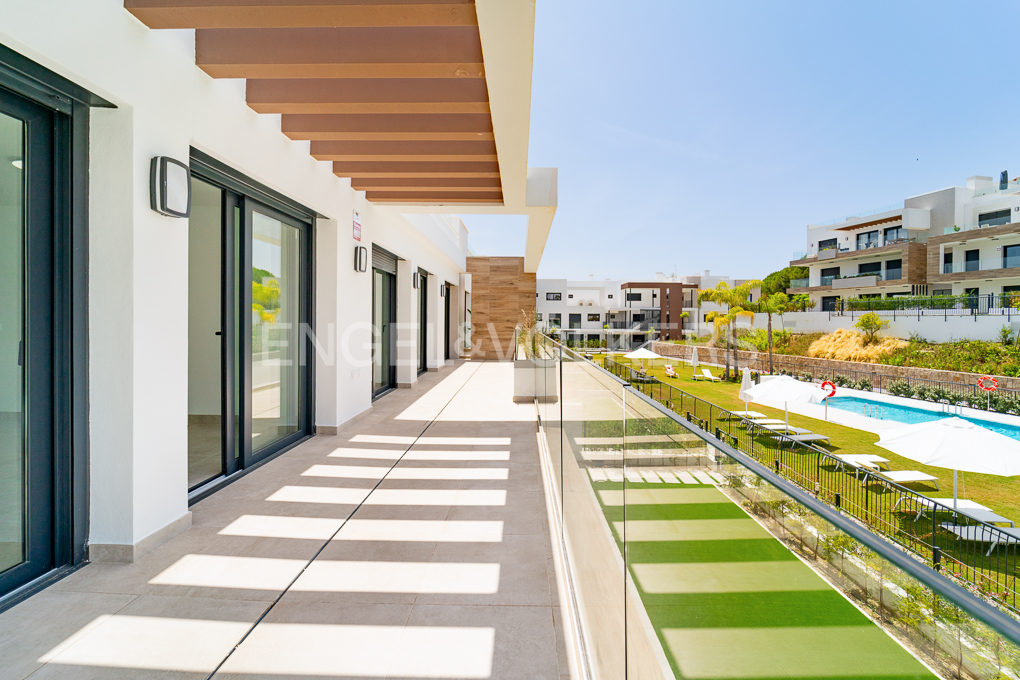 Stunning modern 3-bedroom penthouse in the New Golden Mile