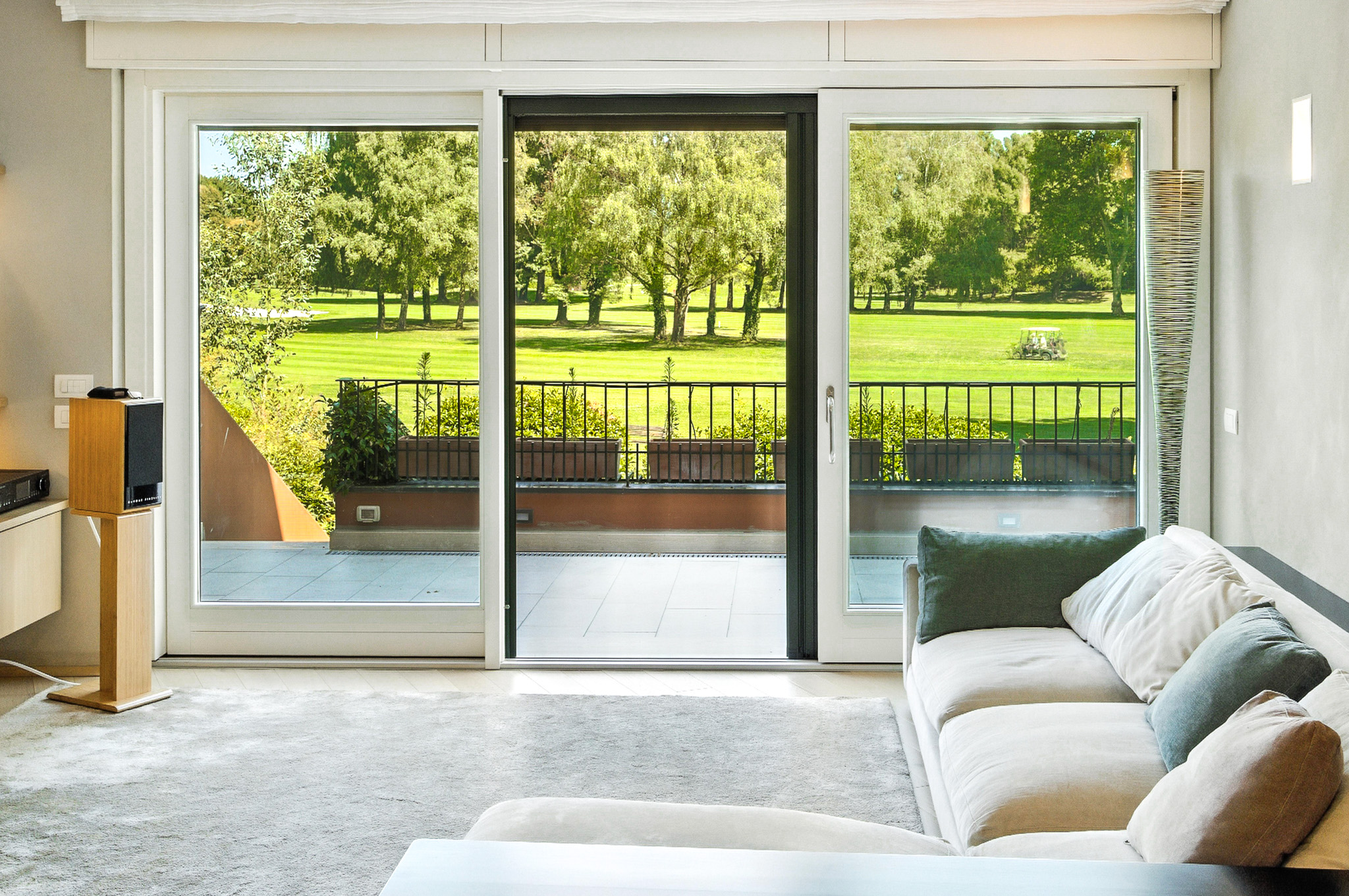 Fully renovated luxury apartment
