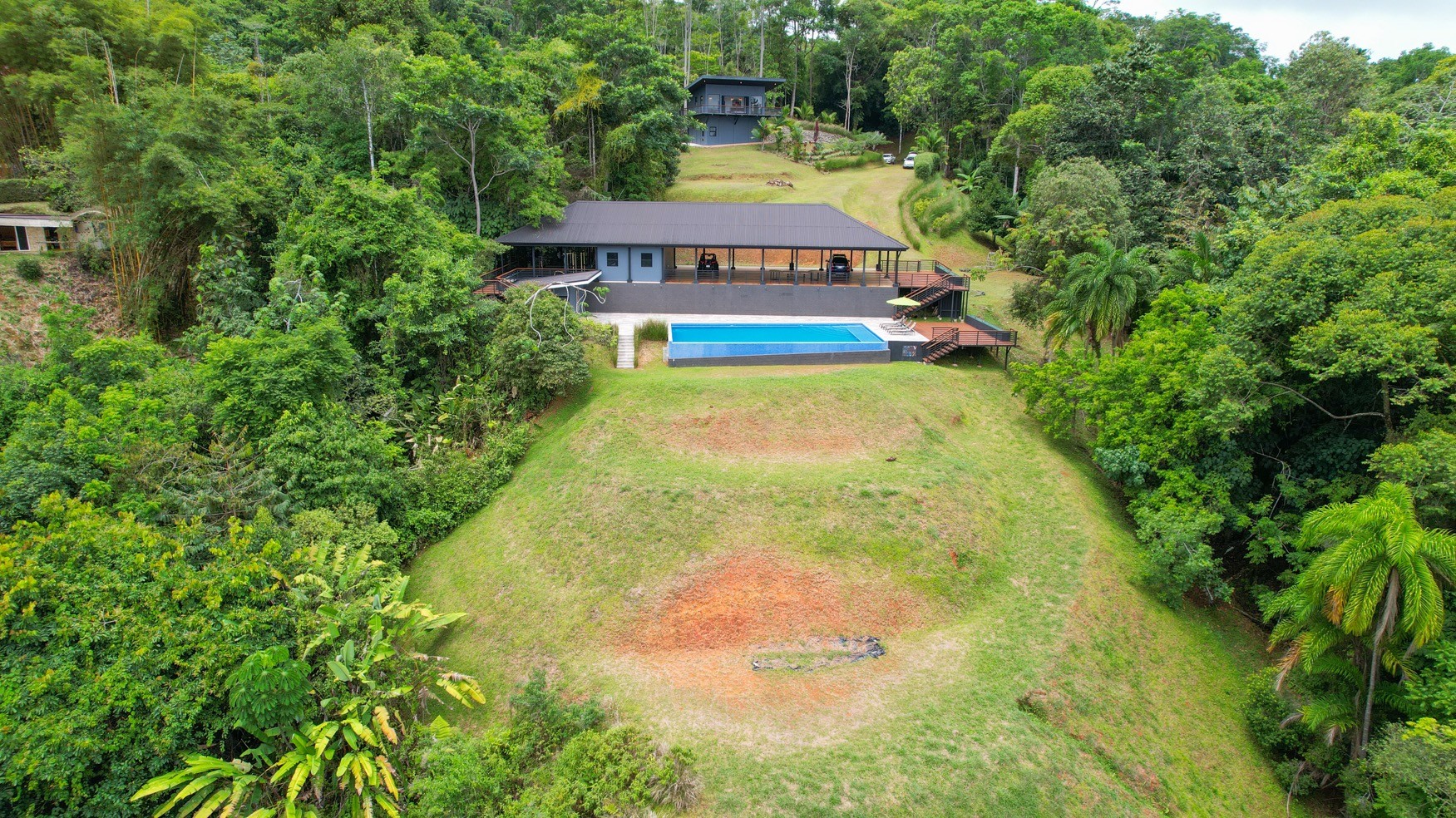 Diamante Valley Estate in Tinamaste