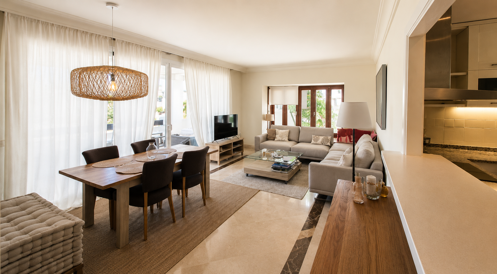 Elegant 3-Bedroom Apartment with Panoramic Sea Views in Lomas del Marqués, Benahavís | Long-Term Rental