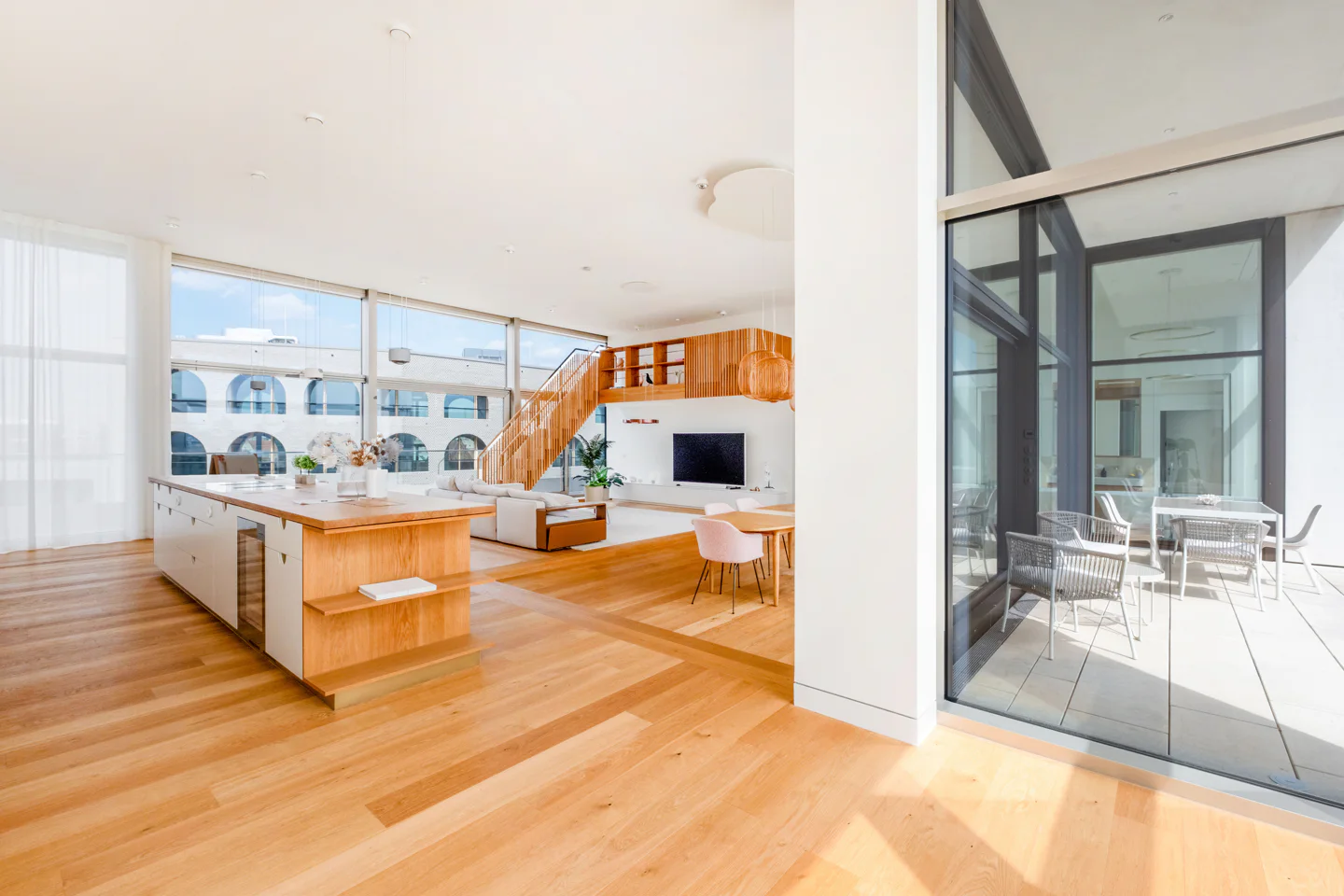 Kronjuwel AM TACHELES: Luxuriöses Penthouse mit Stadtpanorama - Foto 2