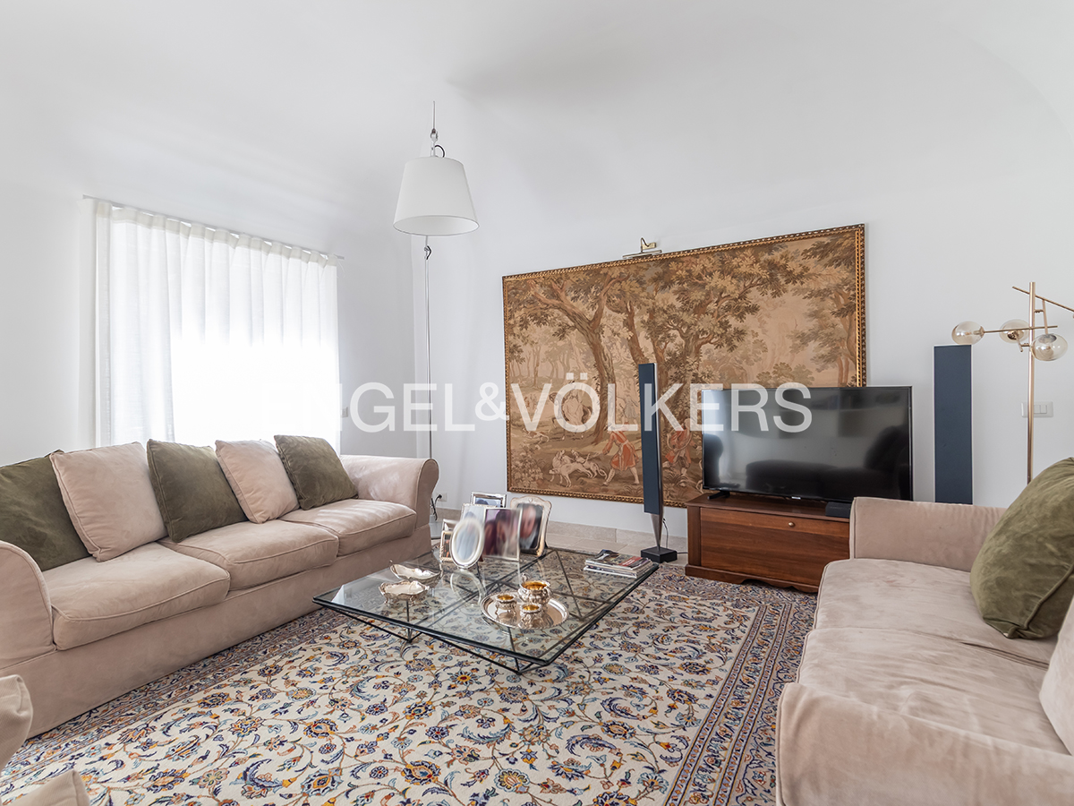 Bright, Fully Renovated Apartment in the Heart of Parioli