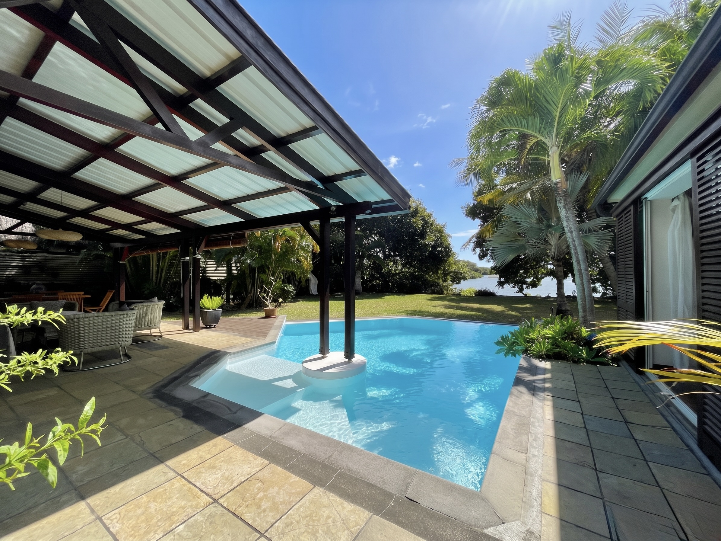 Villa en bord de mer avec piscine privée à louer à Poste de Flacq