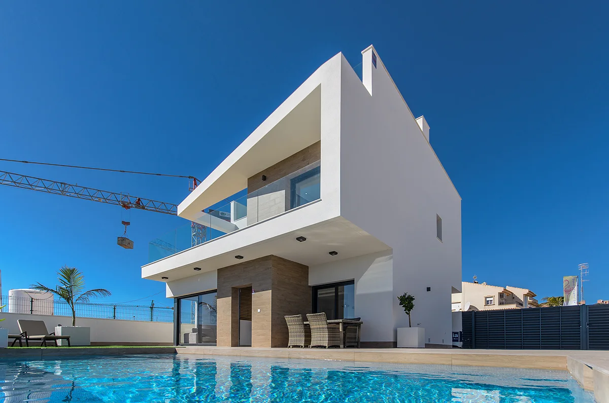 New build villas with pool in Los Montesinos