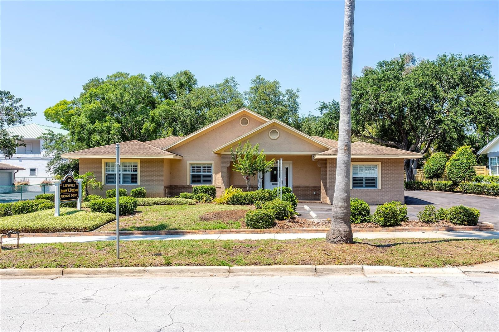 Office Building in the Heart of Belleair