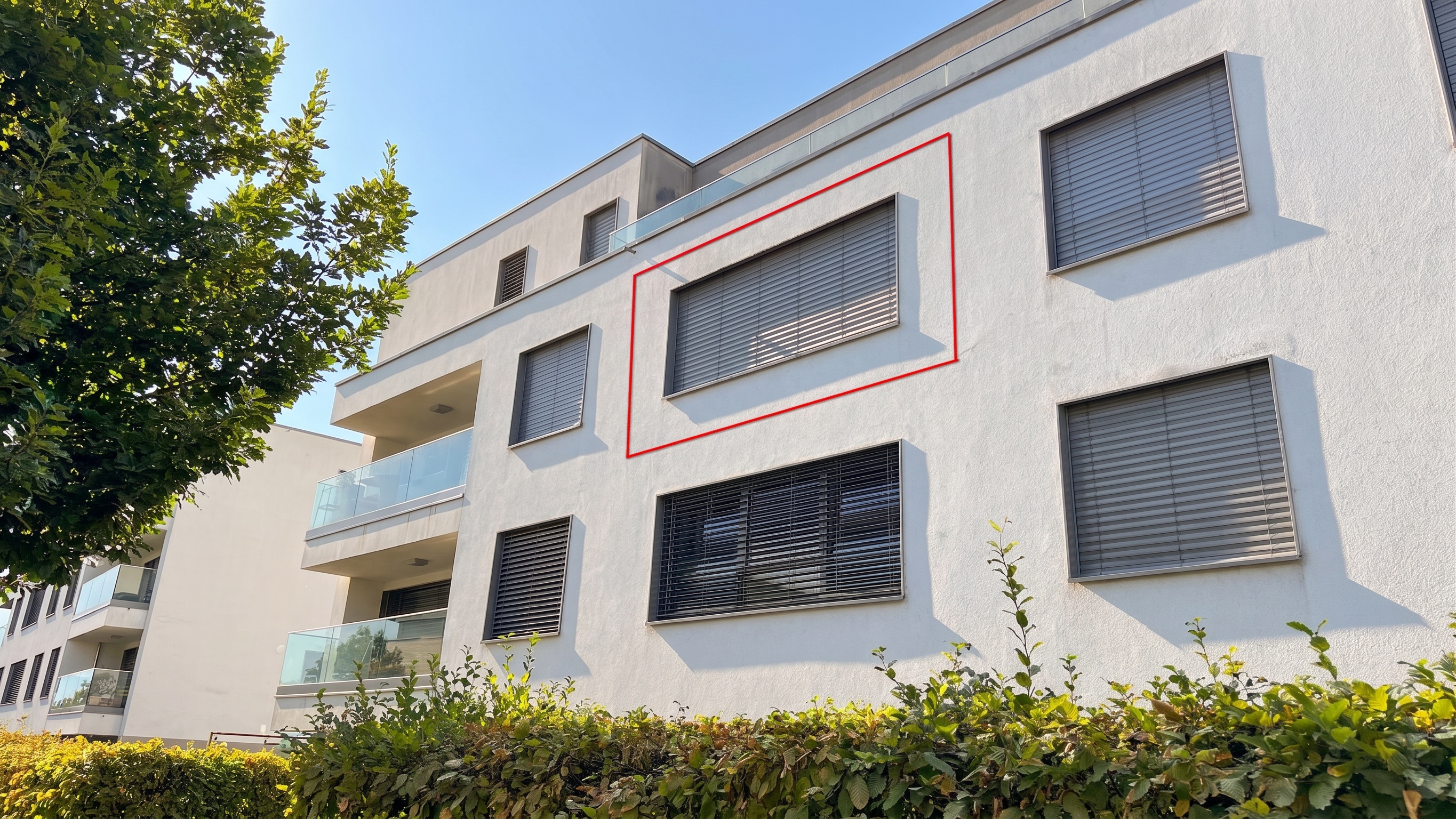 Studio meublé à louer à Cessange [Modifié par IA]