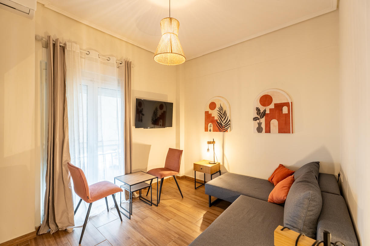 Fully Renovated One-Bedroom Apartment