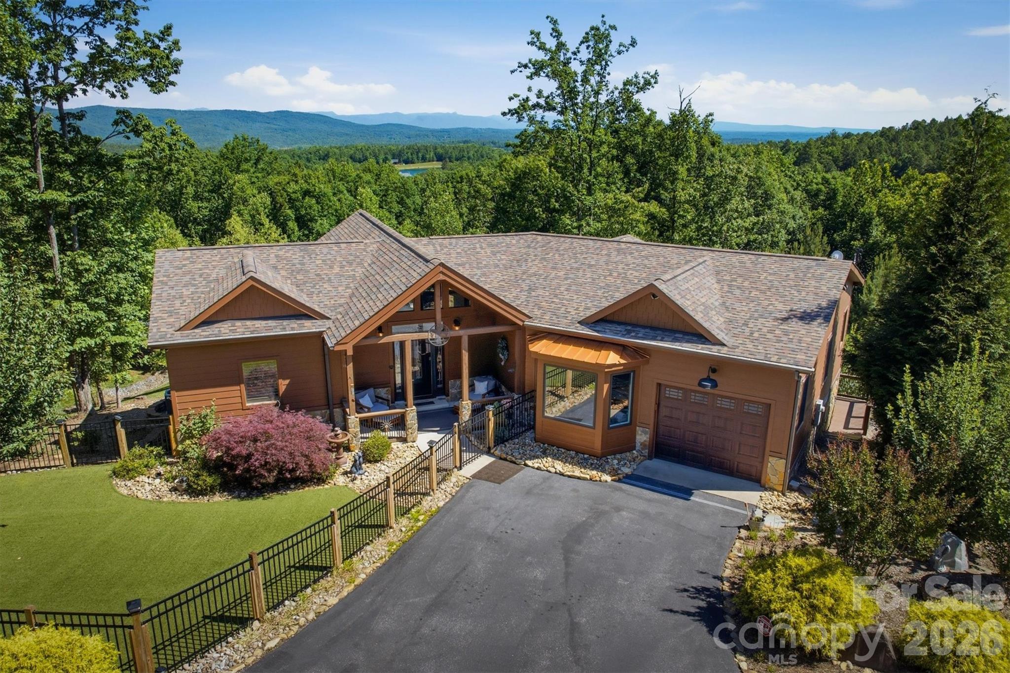 Luxury Mountain Living in Grandview Peaks