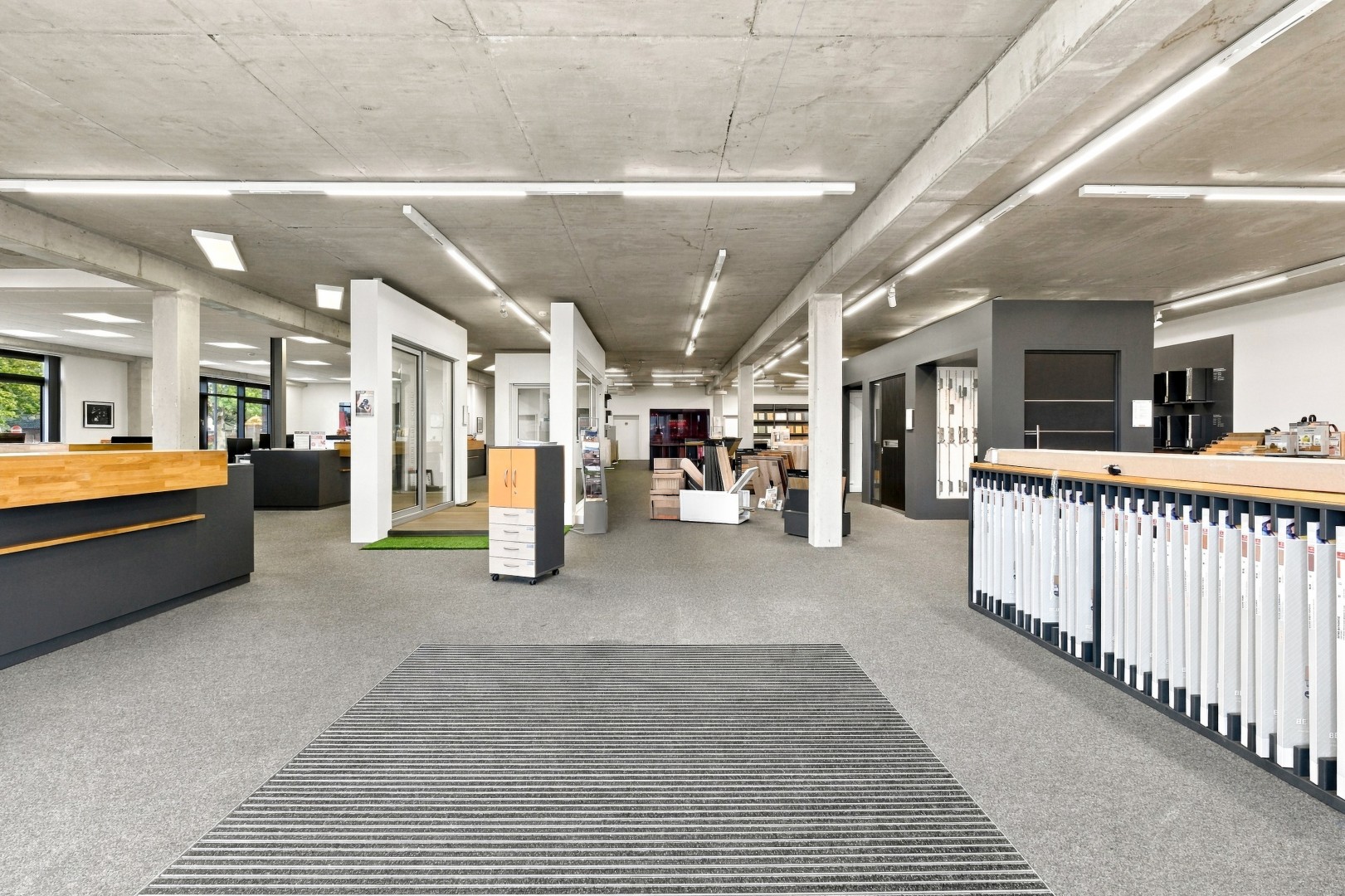 Repräsentative Kombifläche mit Showroom-Charakter in Lübeck