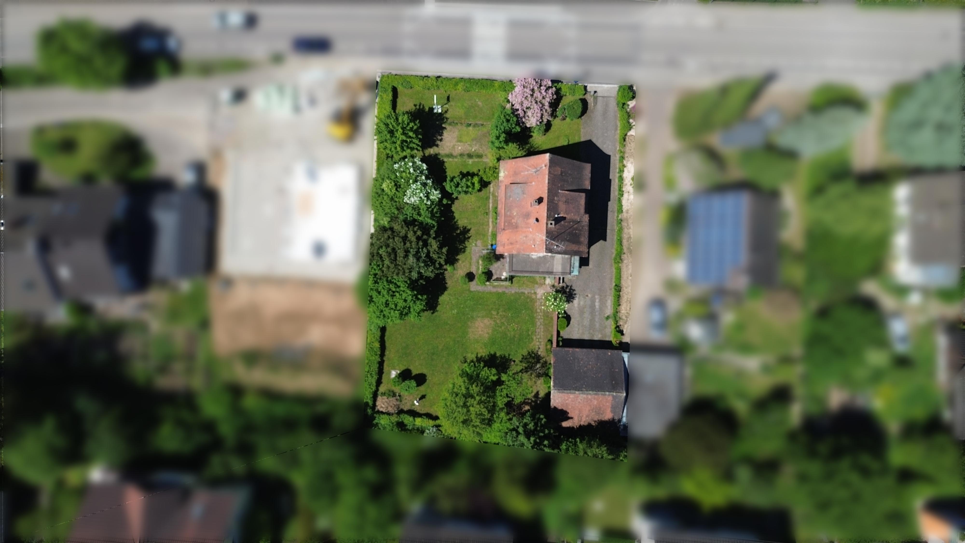 Großes Baugrundstück mit Abrissbestand