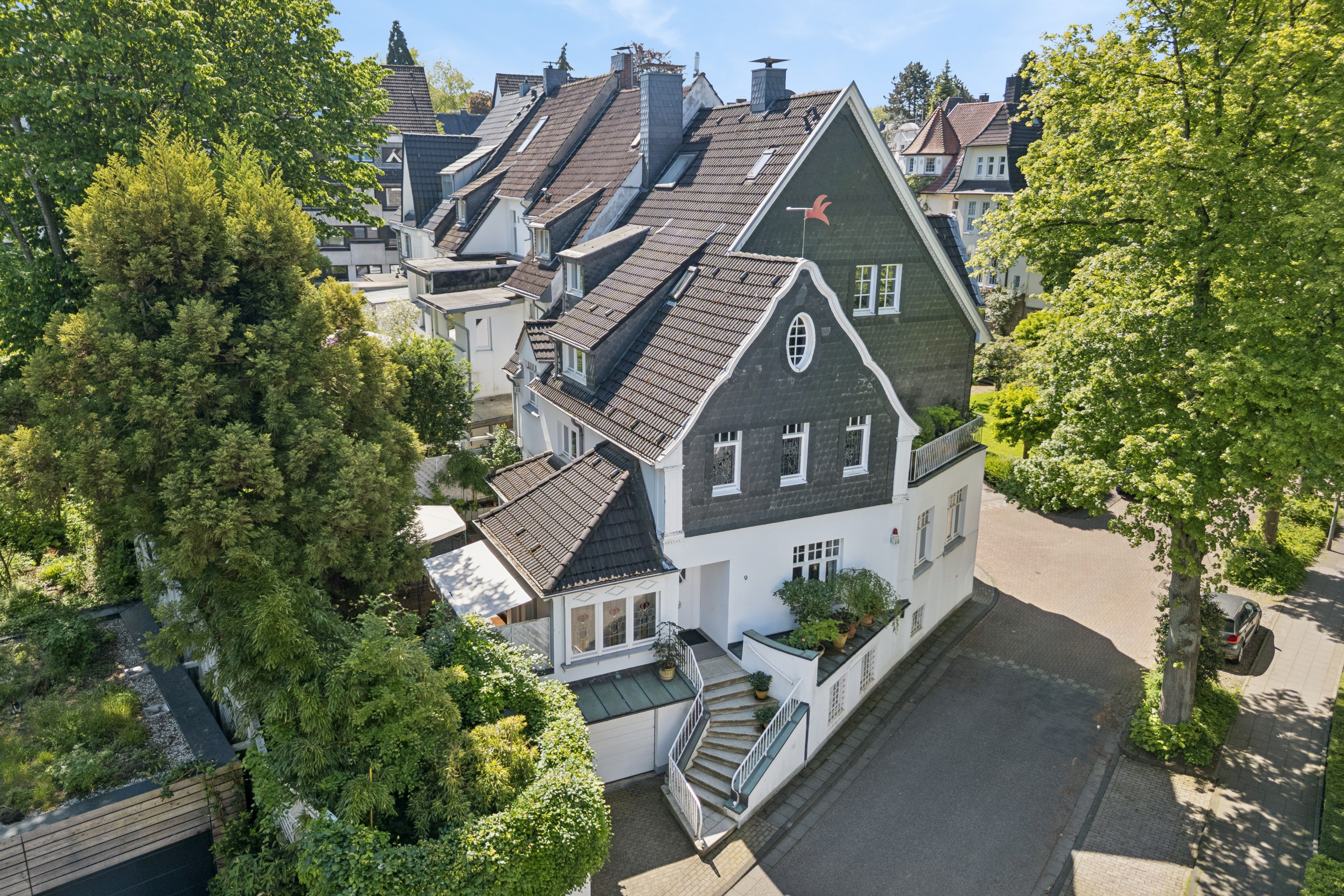 Exclusive city villa in Bredeney – living in a premium district